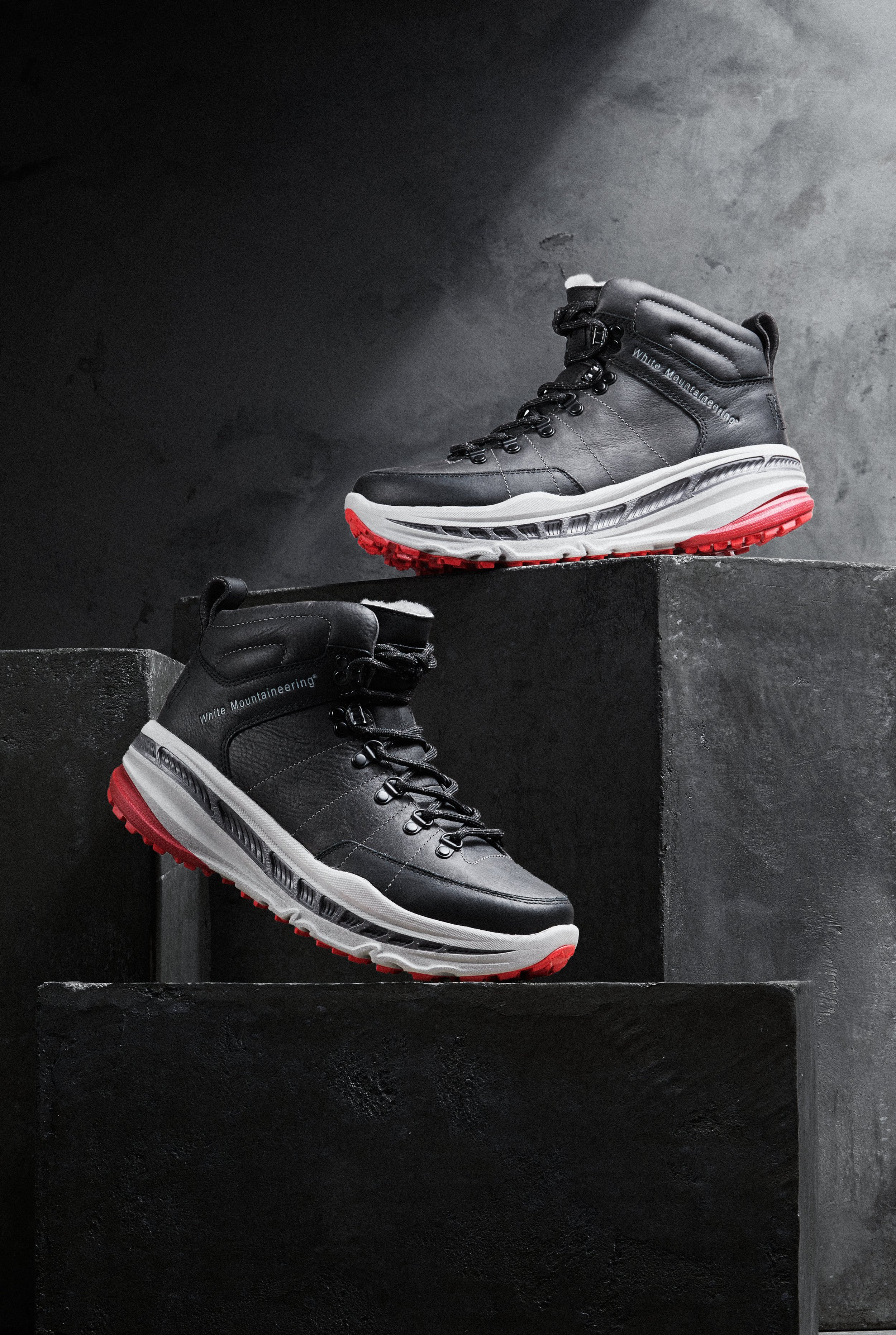 AW19-M-UGG-x-WM-805-Hiker-1108650-BLK-PS-V_1.jpg