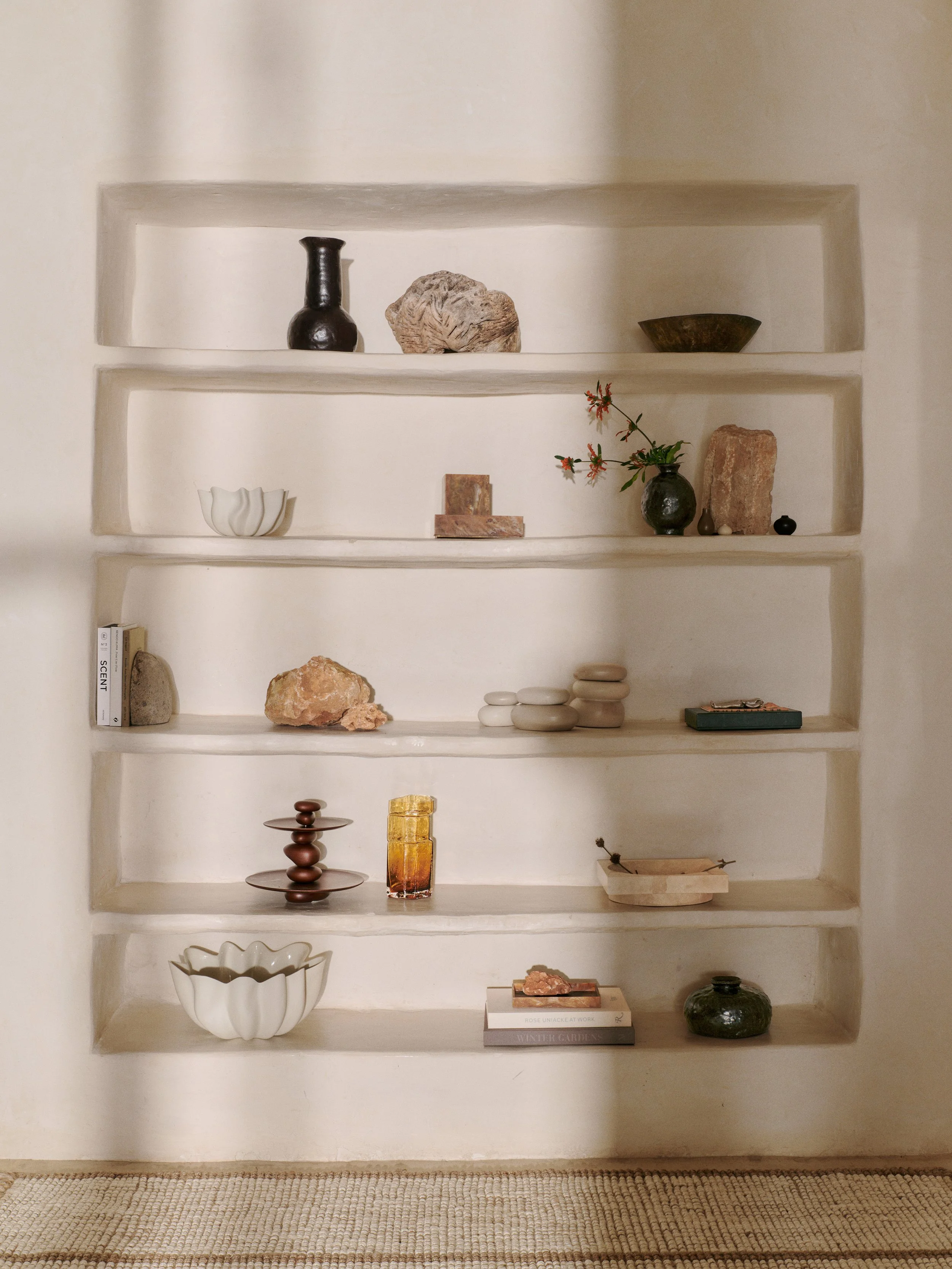FermLiving_SS25_HewLowCentrepiece_1104271230_NiumBowl_36_Off-white_1104270853_MuroVase_H23_RecycledAmber_1104270743_PebbleDessertStand_1104271008_PebbleBox_1104270730_1104270731_1104270732jpg.jpg