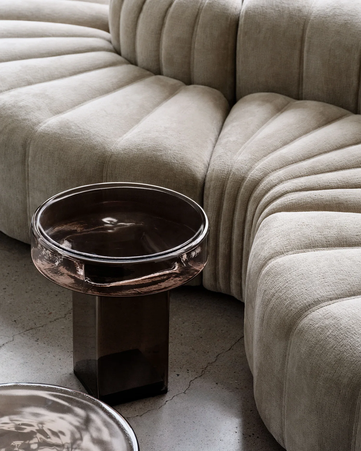 250814-Studio_Sofa-Naked_Side_Table-NORR11-002.webp