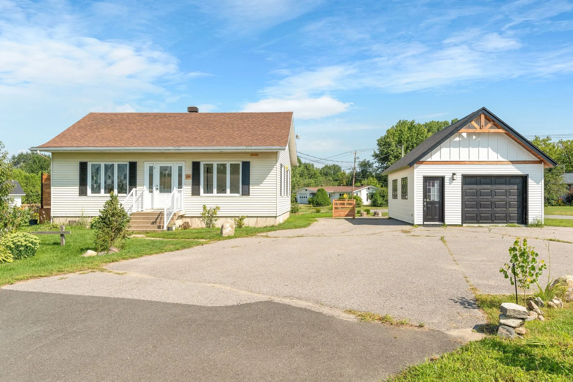 1_109 QC-218, Saint-Pierre-les-Becquets, QC G0X 2Z0 (1).jpg