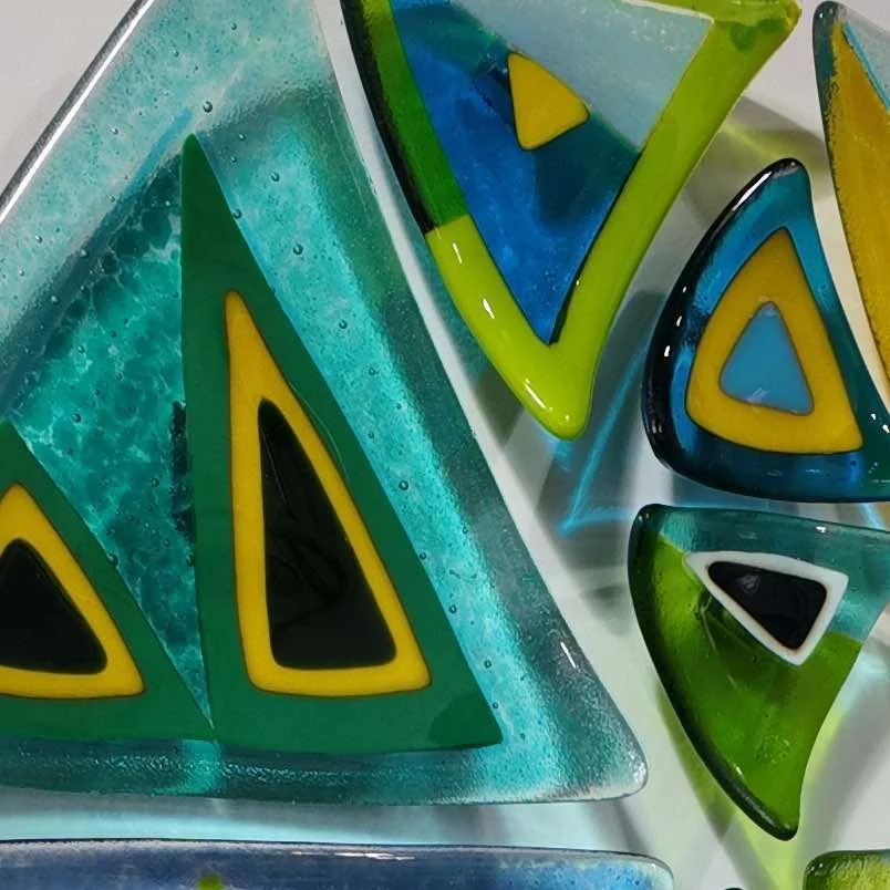 geometric-glass-sculpture-side-angle.jpg