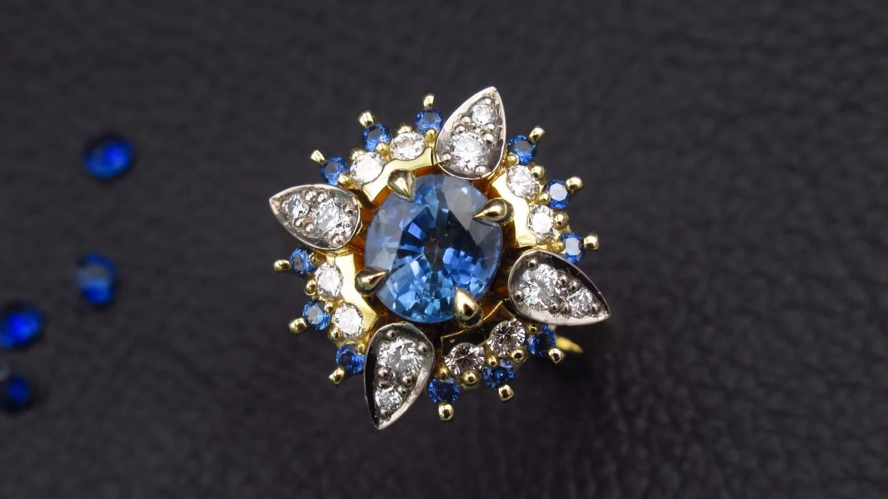 Bague bicolore, saphirs et diamants