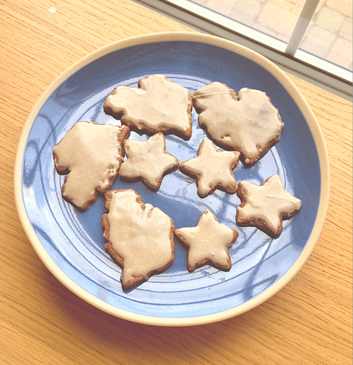 iced gingerbread cookies