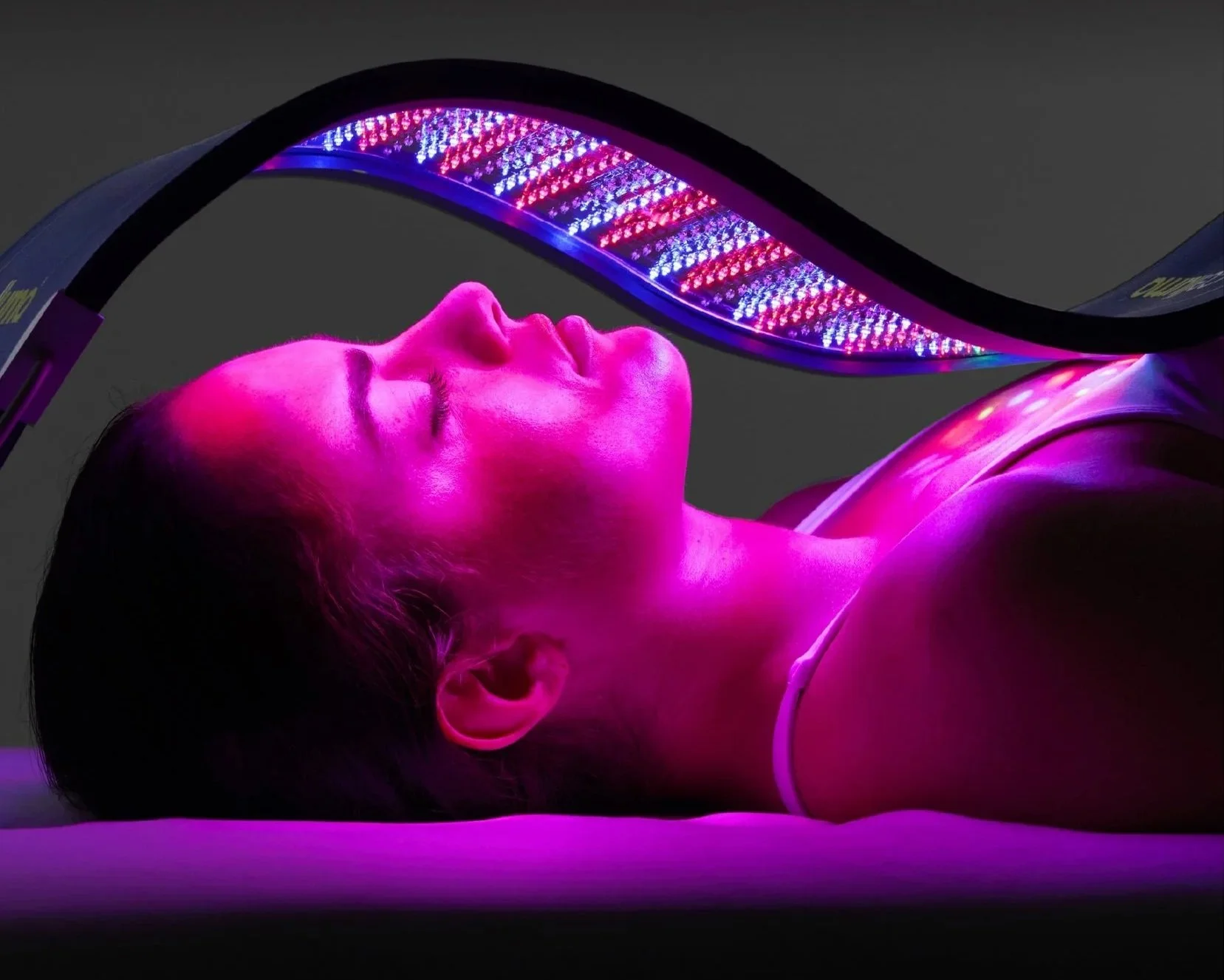 Celluma-PRO-PLUS-LED-Light-Therapy-Panel-Wrinkles-SCurve-2000x2000.jpg