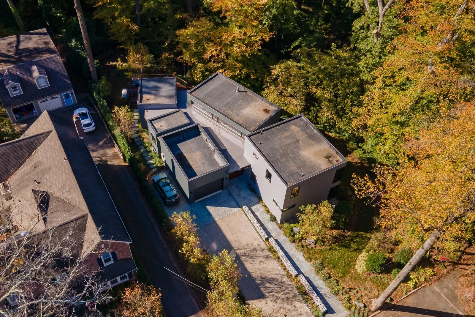 hadro-house-haddonfield-nj-modern-home-aerial-site-context.jpg