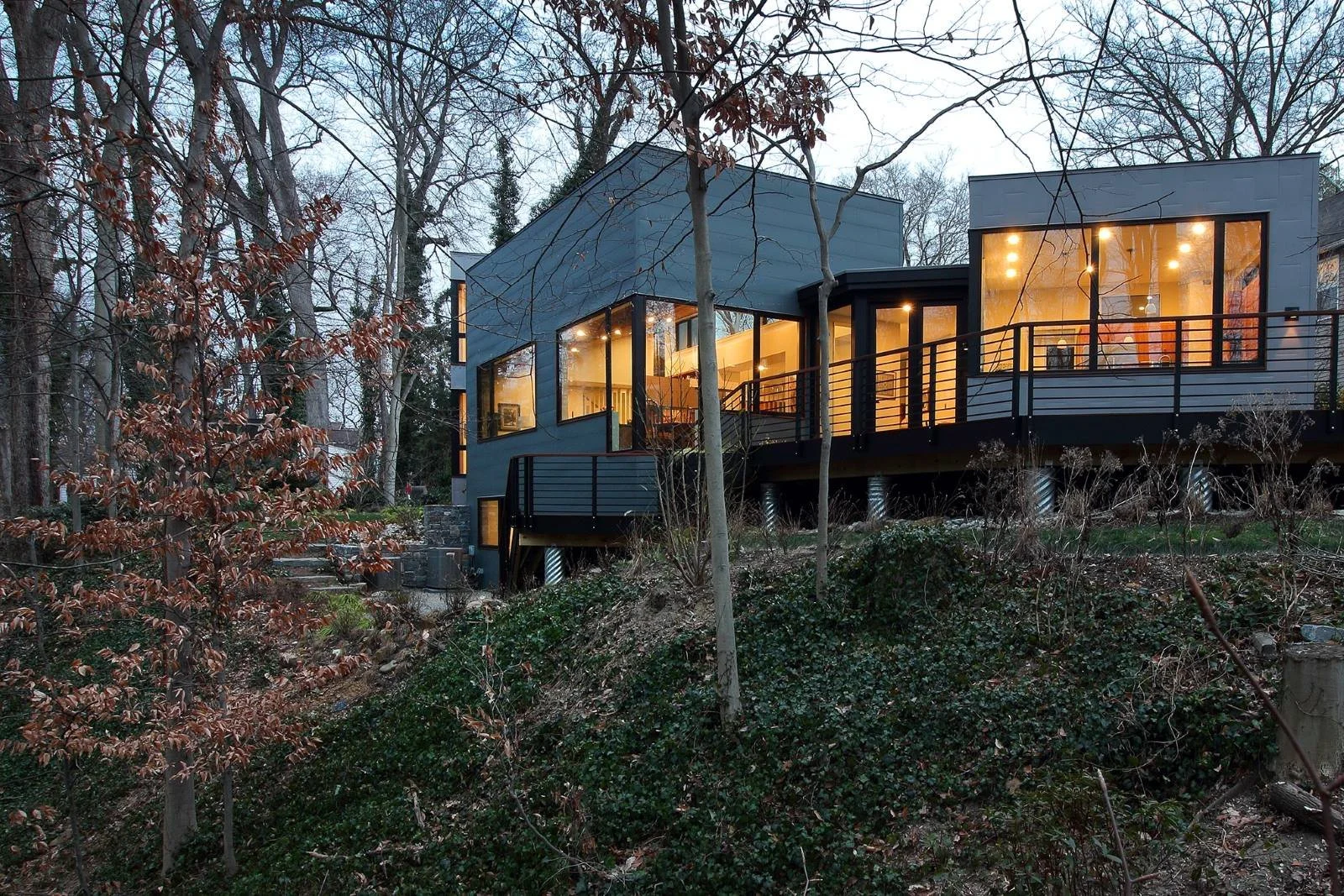 hadro-house-haddonfield-nj-modern-home-rear-landscape-context.jpg