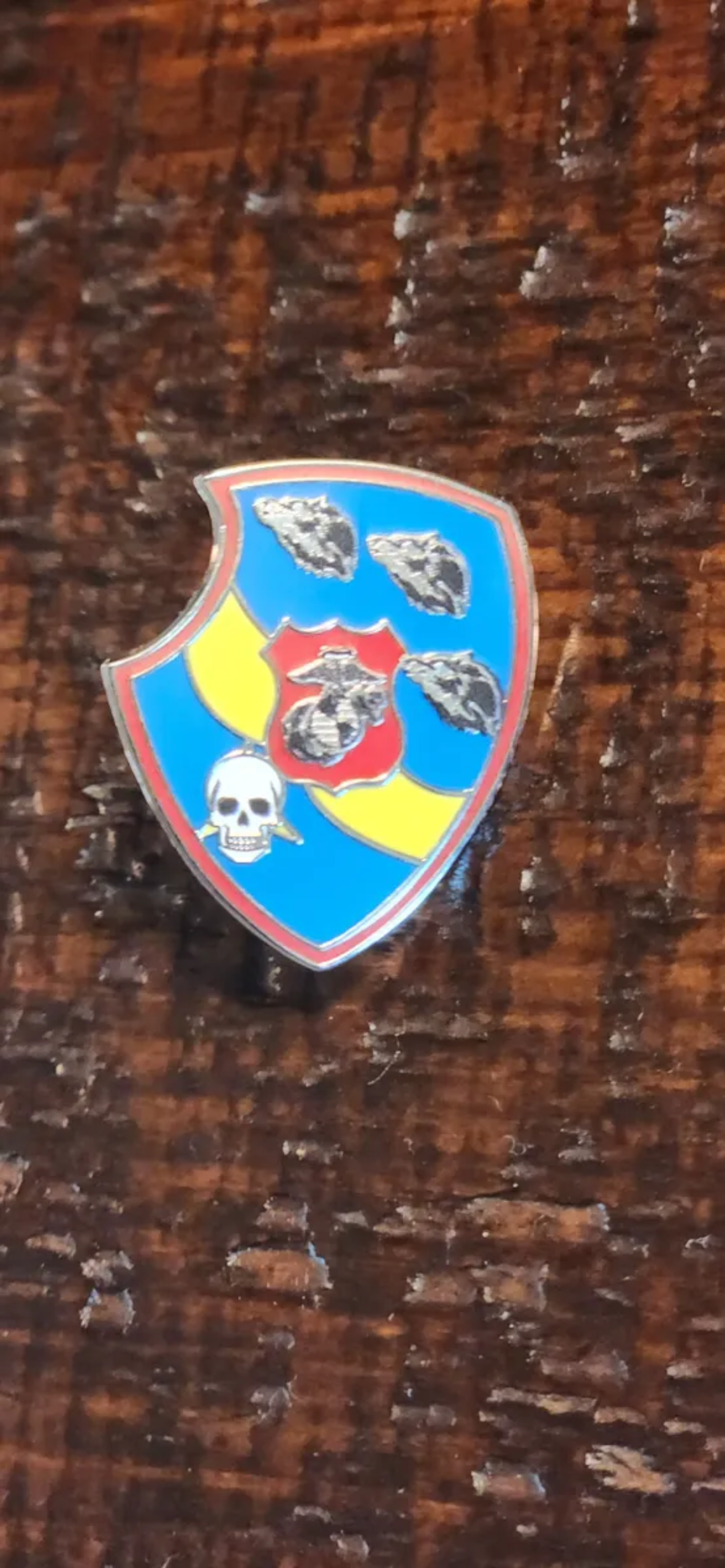 LAR Lapel Pin2.png