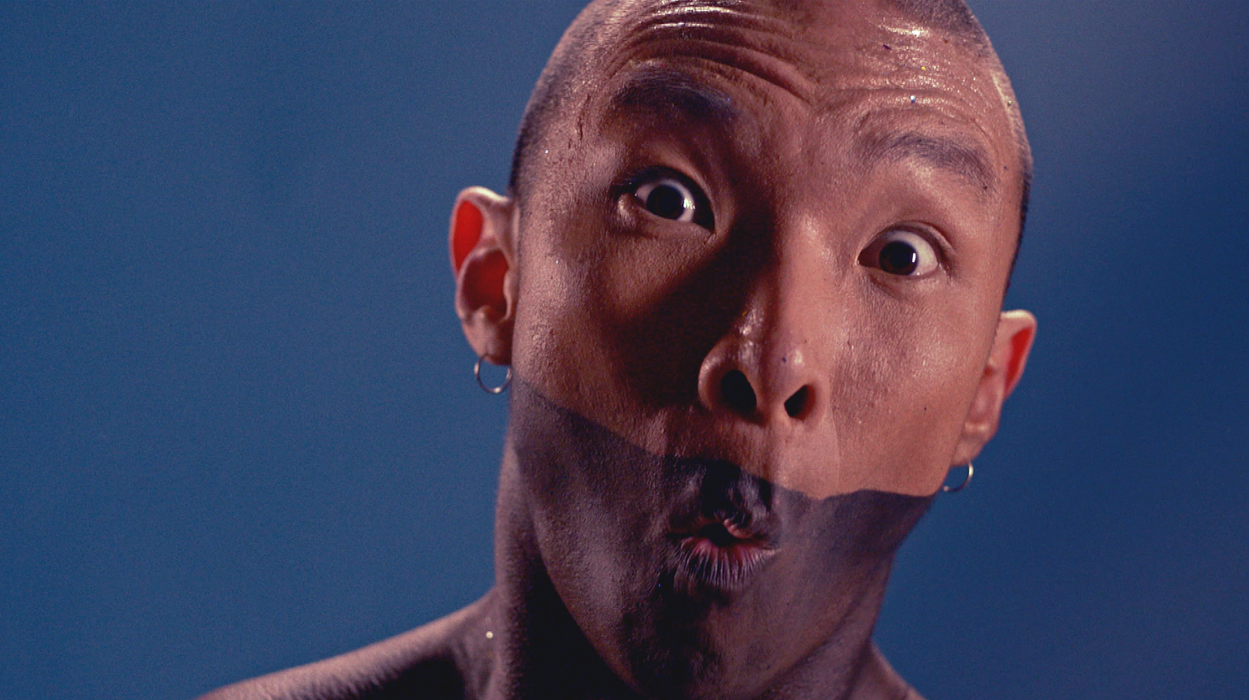 TVNZ 2 ident still using staged performance and visible production as part of the channel’s playful on-air expression.