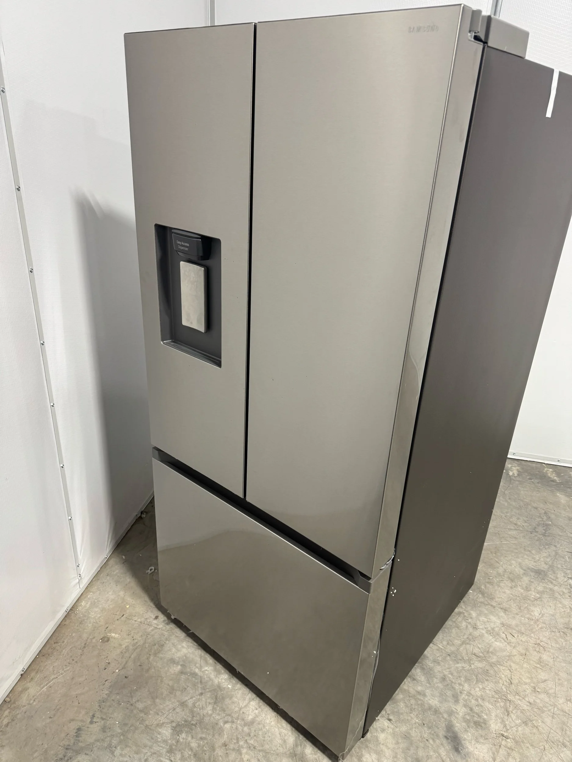 Samsung 22 Cu. Ft. 30-Inch Smart 3-Door French Door Refrigerator
