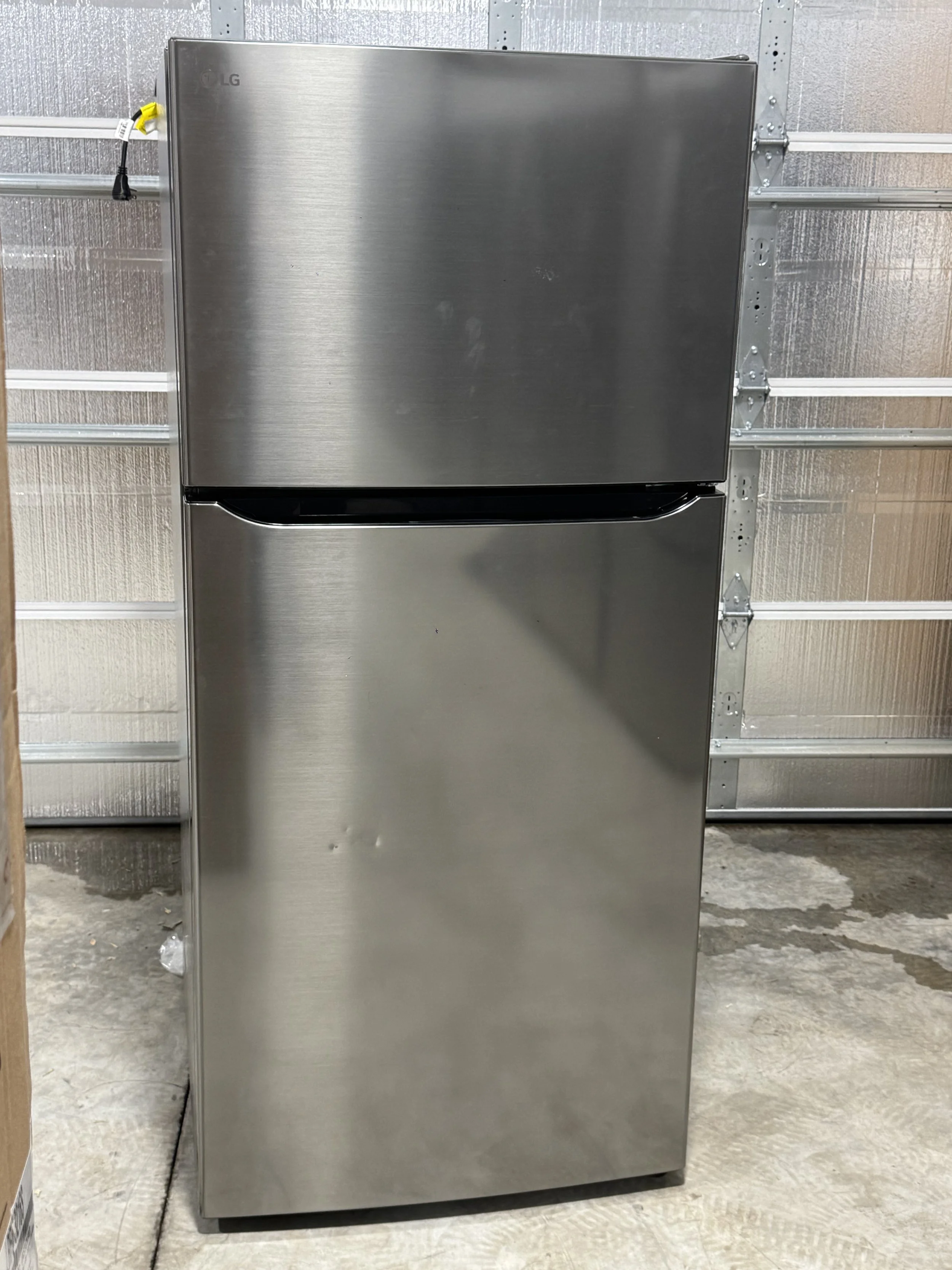 LG 20 Cu. Ft. Top Freezer Refrigerator — Stainless