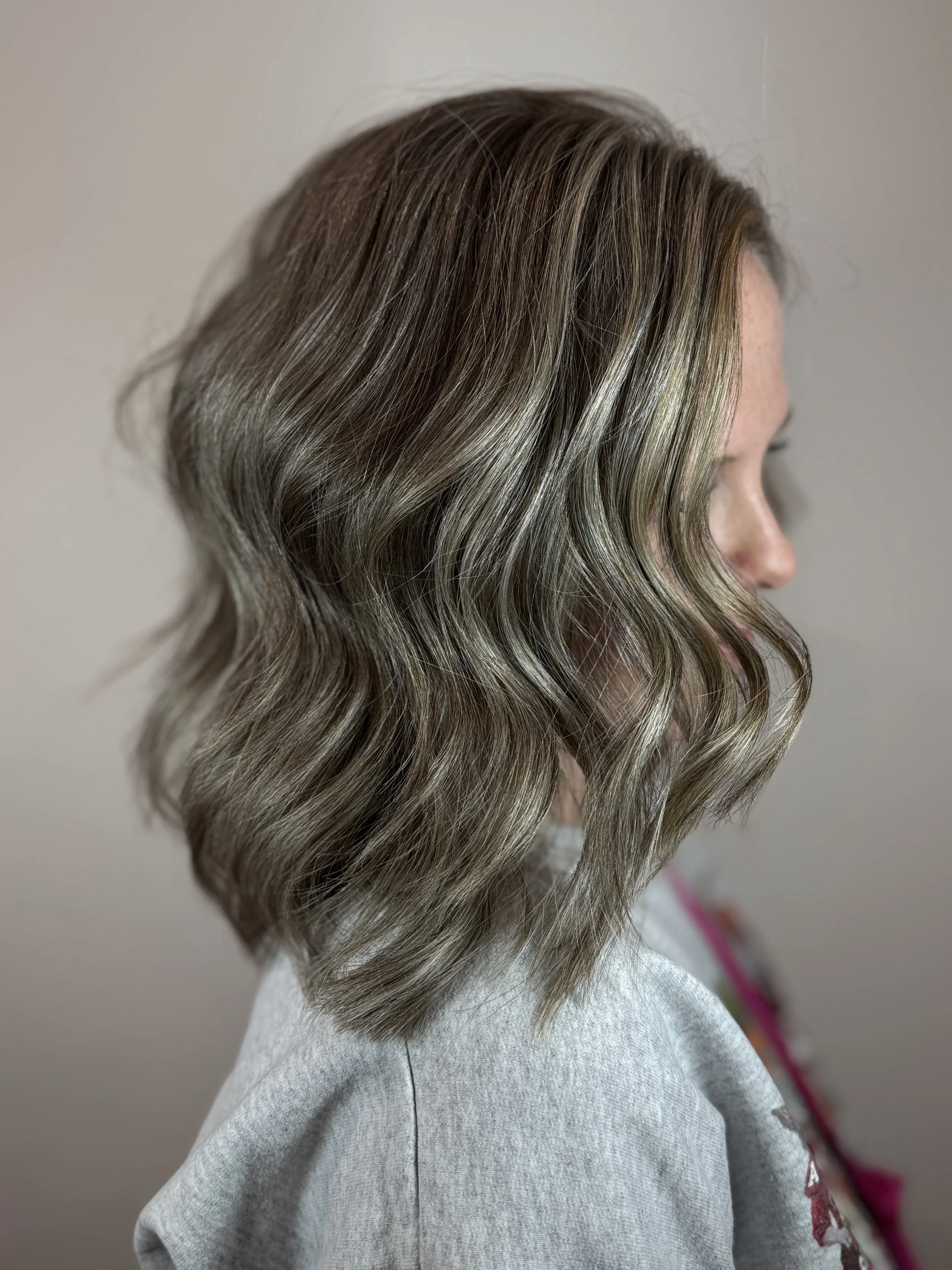 Salon - Cut & Color