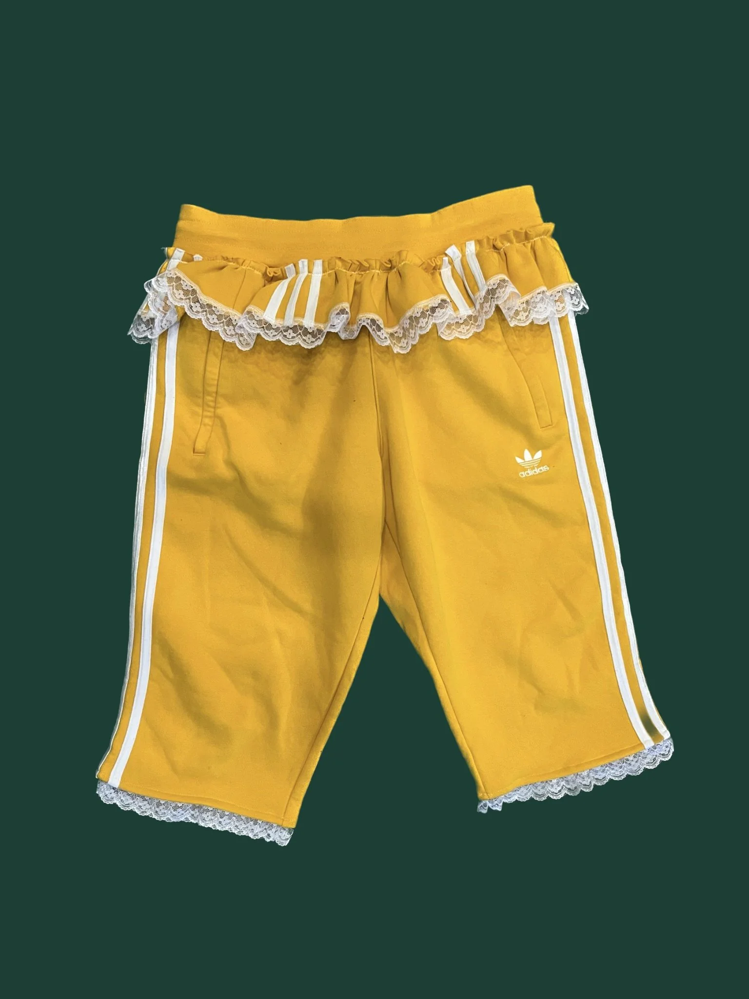 Yellow bloomers