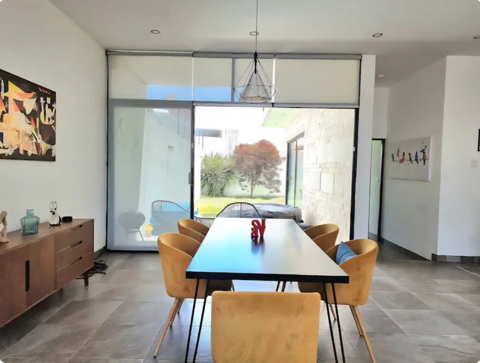 04_comedor_vista_jardin.jpg