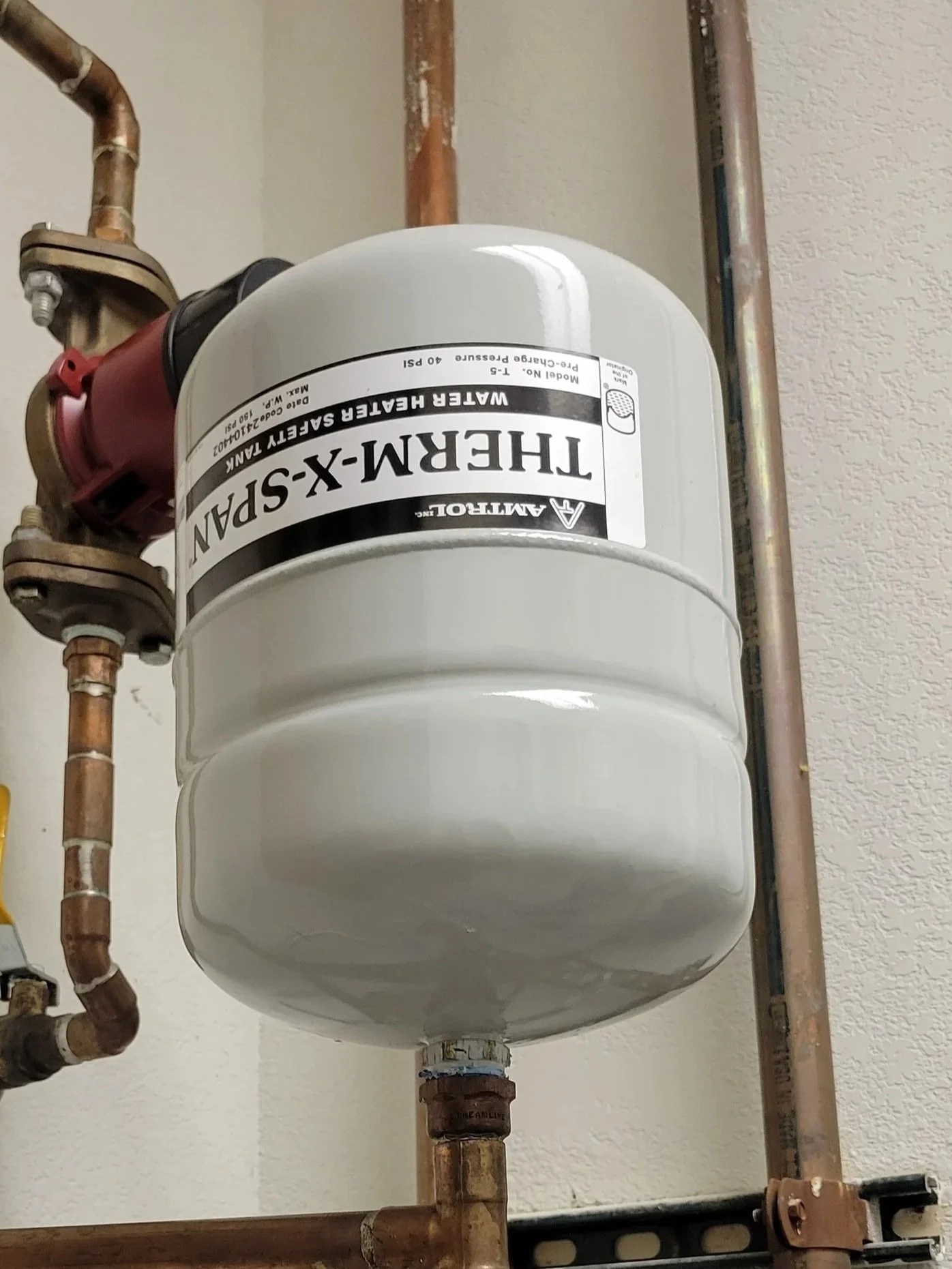 What Is a Thermal Expansion Tank — and Does Your Phoenix Home Need One?