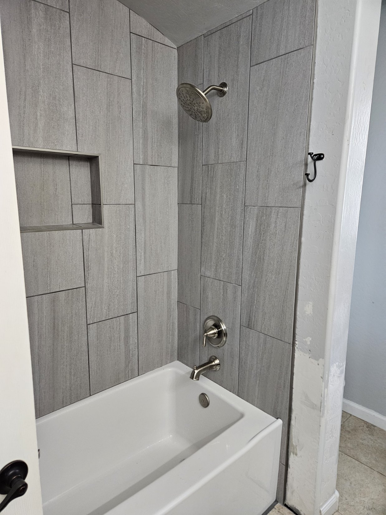 Connected the plumbing for a bathtub in Mesa, AZ.