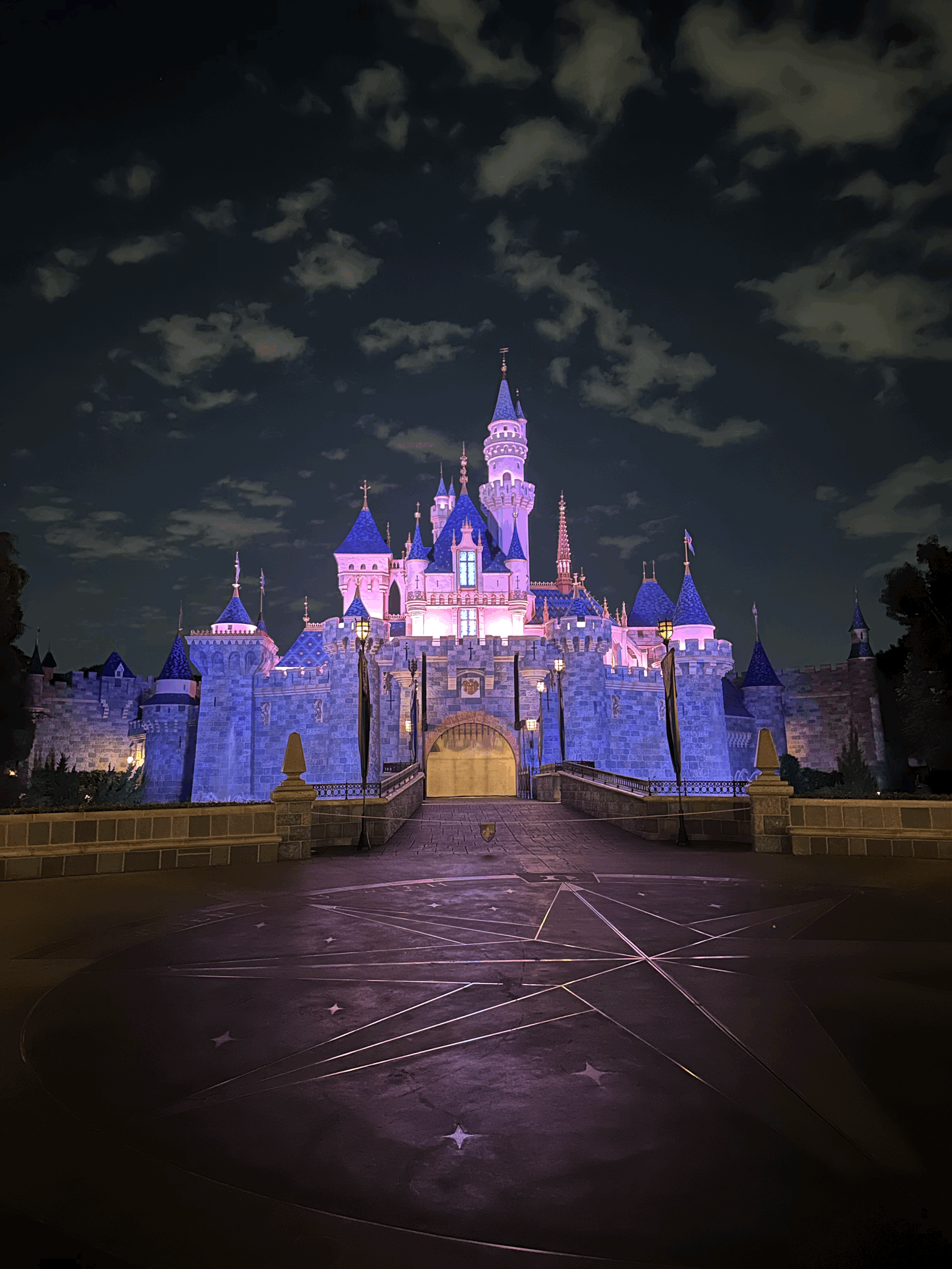 6 Reasons Why Disneyland is Ideal for Neurodivergent Families
