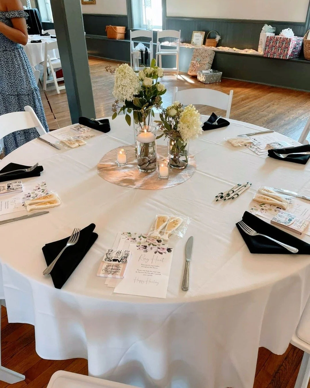 It&rsquo;s the little details your guests remember most 🤍

From thoughtfully placed place settings to soft florals and candlelight, every element comes together to create a space that feels as special as the moment itself ✨ 

It&rsquo;s not just a t
