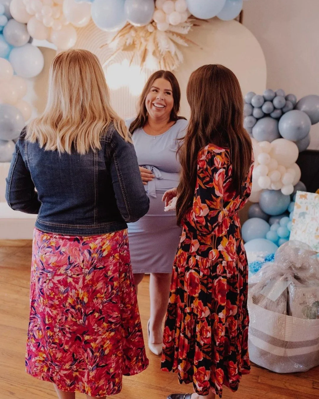 Every detail came together so beautifully for this baby shower celebration 🤍🕊️ From the soft blue and white balloon installation to the stunning backdrop and sweet moments shared with loved ones, this event was nothing short of special. 🩵✨

Union 