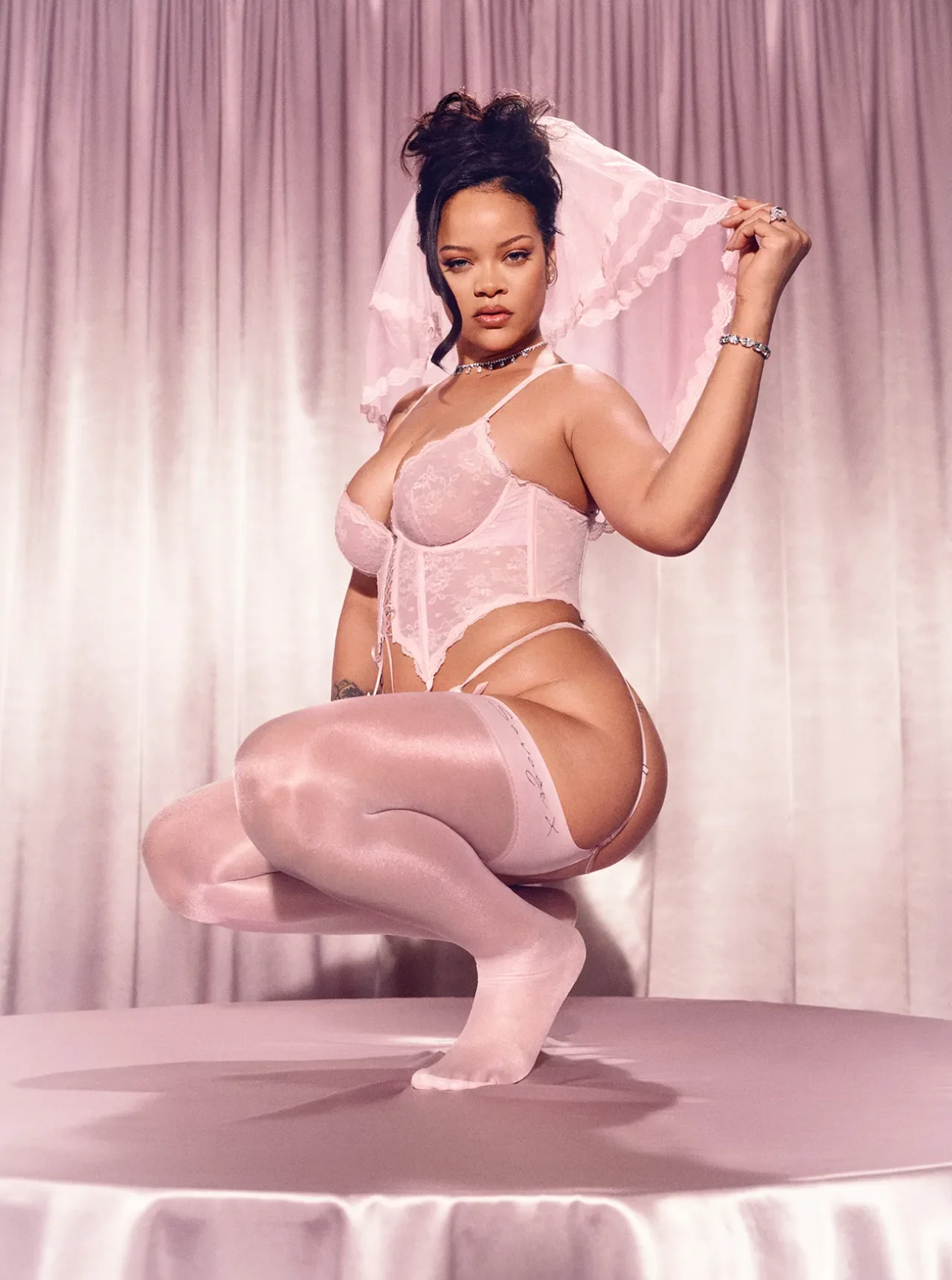 rihanna-bridal-lingerie-savage-fenty-photos20250204_FENTY_RRF-SXF_SUMMER-25_02_SHOT_0444_v2_FINAL.webp