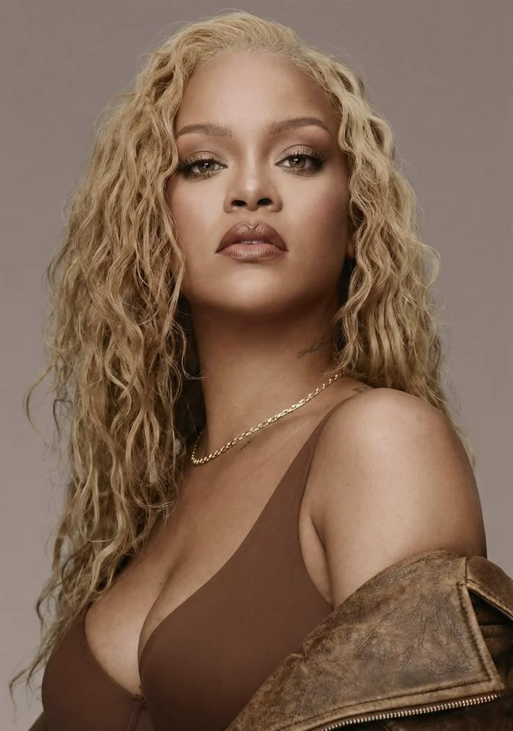 Rihanna (1).jpeg