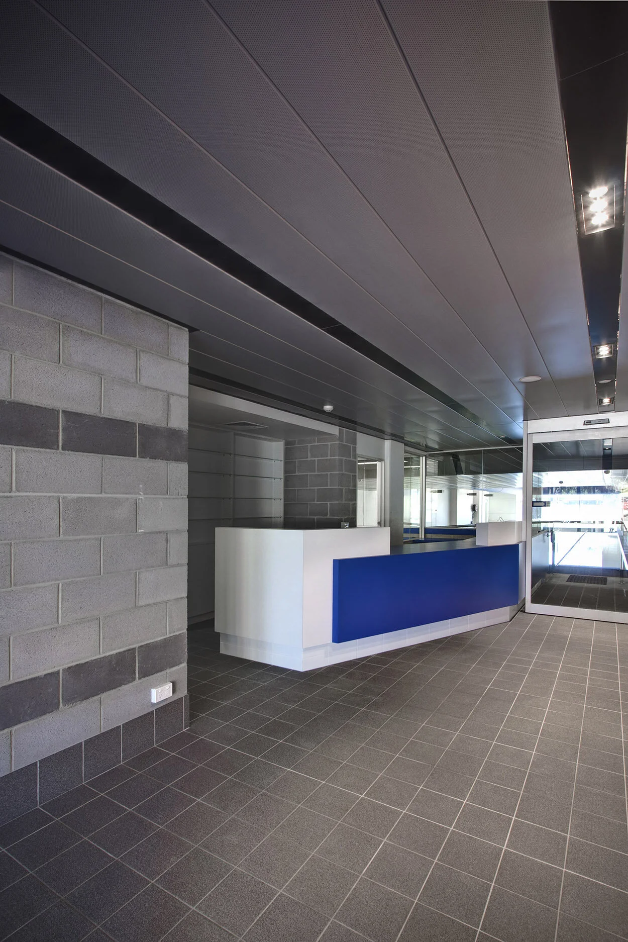 kingsdeakin_5.jpg