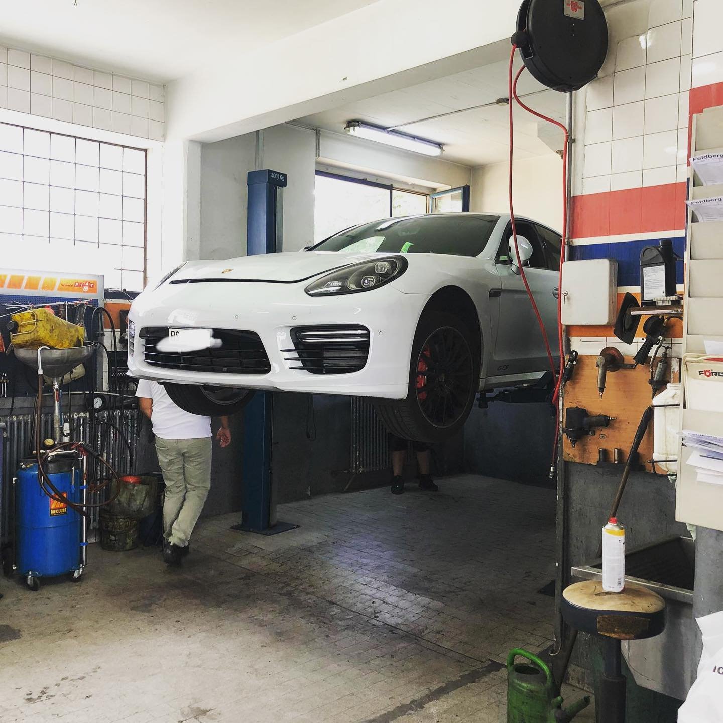 "Ich konnte den Sportwagen meiner Tr&auml;ume nicht finden, also habe ich ihn selbst gebaut." - Ferdinand Porsche Gr&uuml;nder und Sch&ouml;pfer von Porsche! Happy Sunday Liebe Leute!!

#bestgarageintown #switzerland🇨🇭 #basel #baselland #