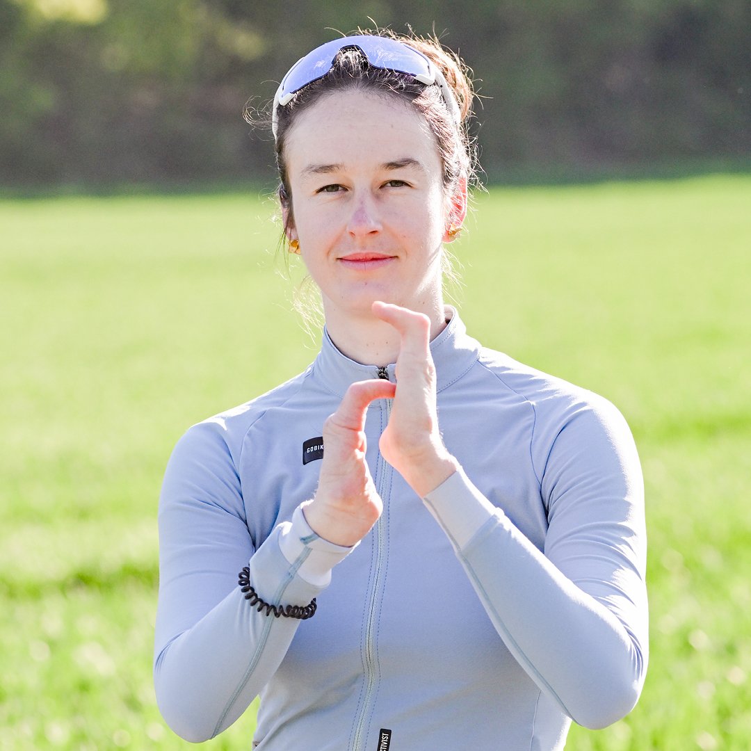 Flurina Rigling, Paracycling Weltmeisterin, Referentin und Politologin