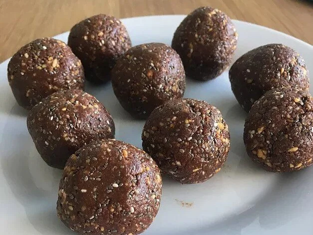Chocolate Peanut Bliss Balls