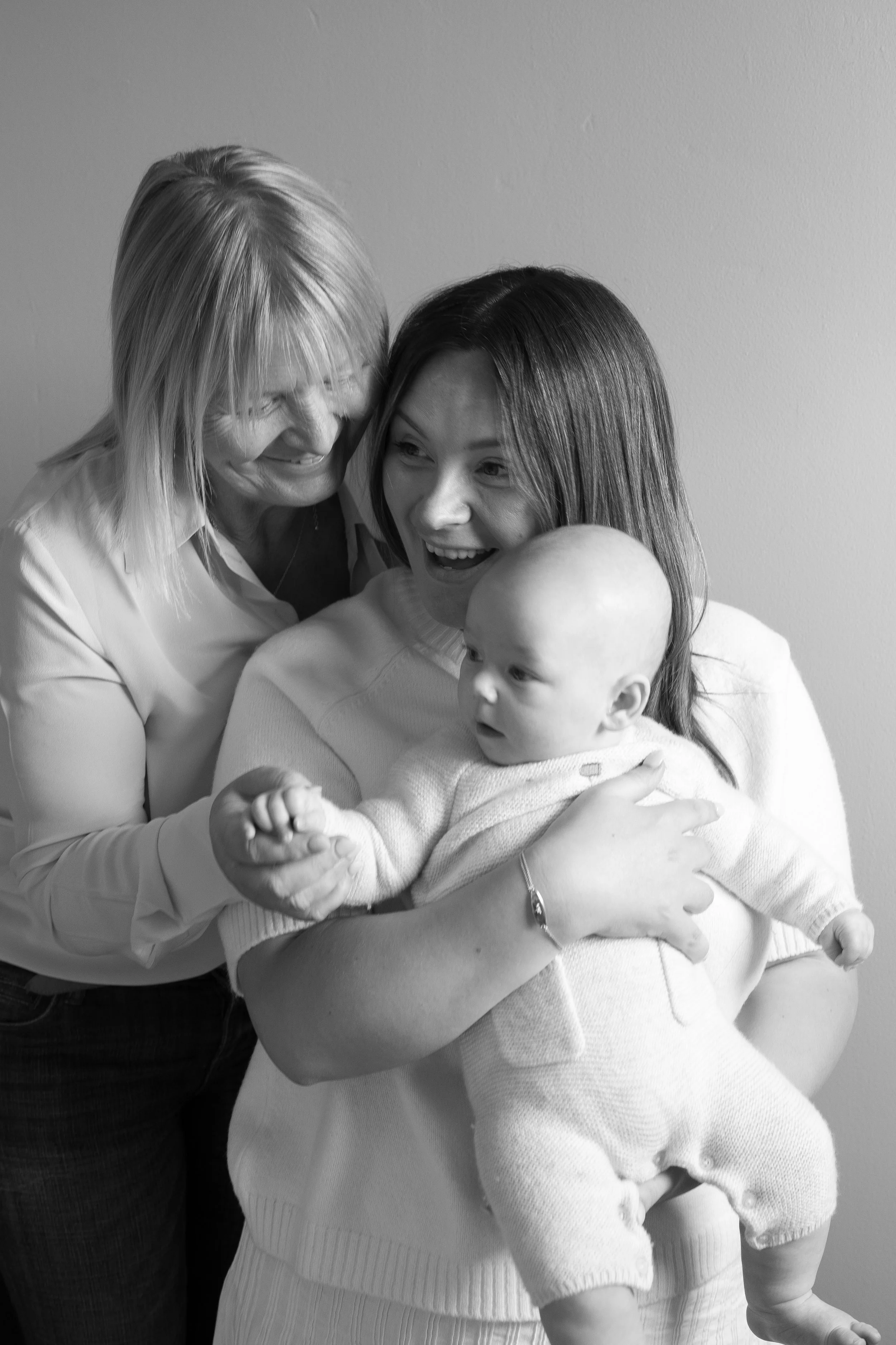 family-photographer-home-indoor-photoshoot-cheshire
