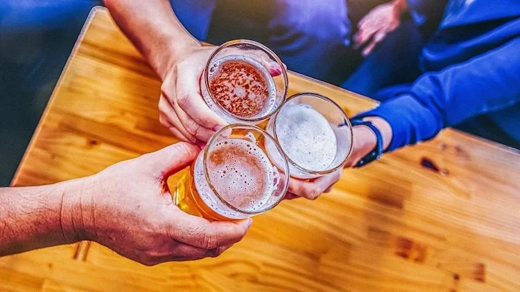 WHY IT’S HARDER TO MAKE FRIENDS AT WORK THE OLDER YOU GET