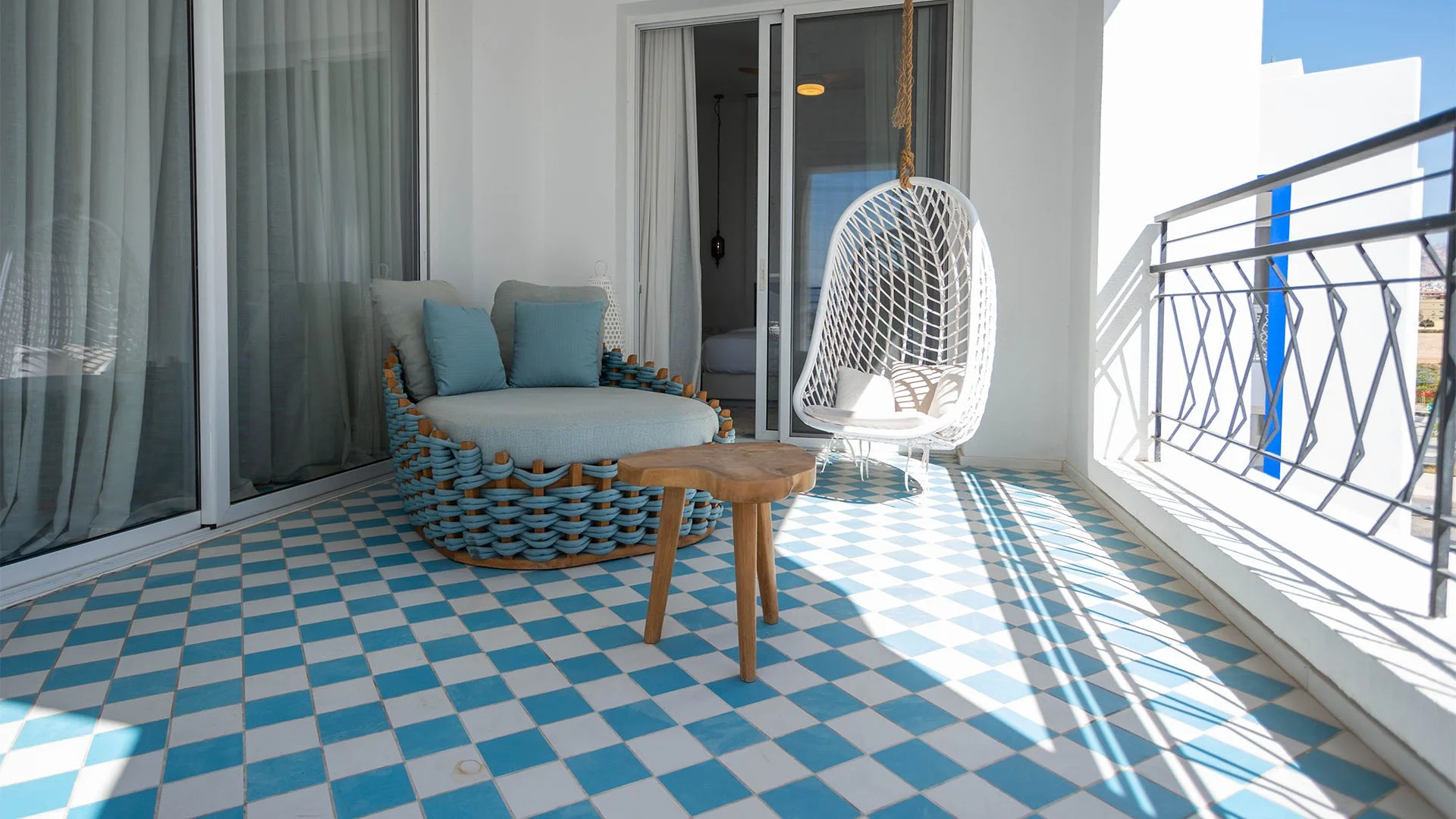 RoyalGem-Cloud7-Aqaba-Residence-Luxury-Travel-Vacation-Aqaba-Jordan-Fourbedrooms-balcony.jpg