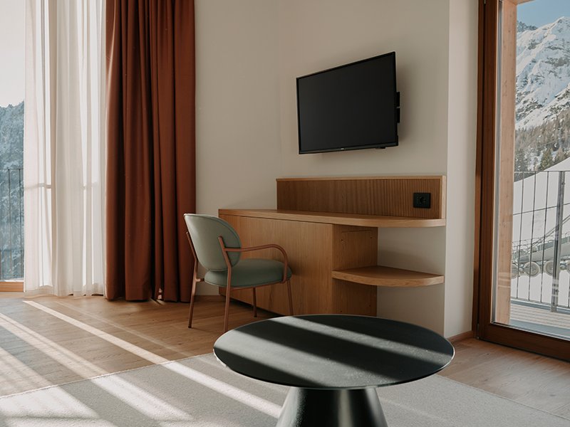 Colere1600byCloud7-website_Junior Suite-9.jpg