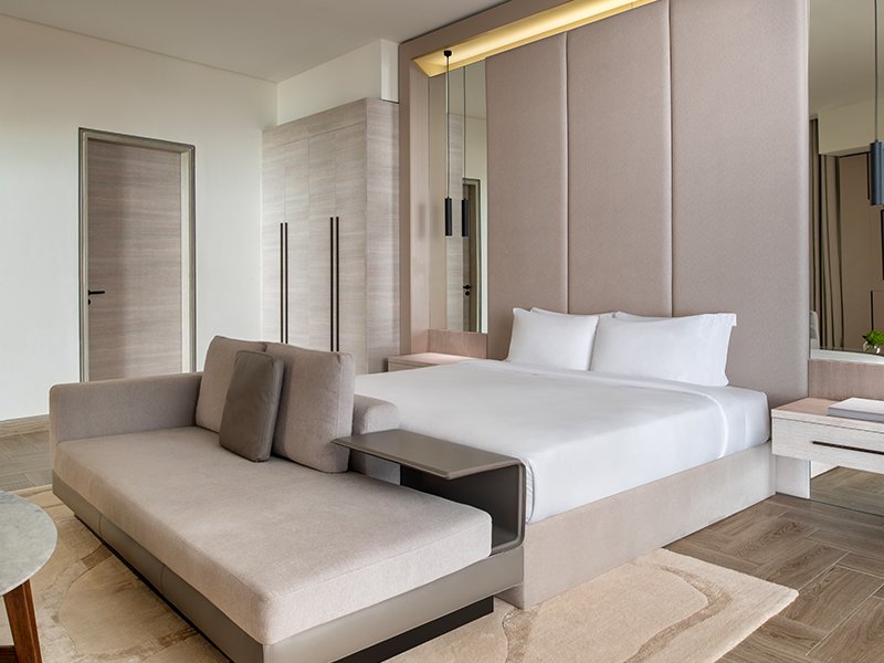 RaybyCloud7_Grand Room-2.jpg