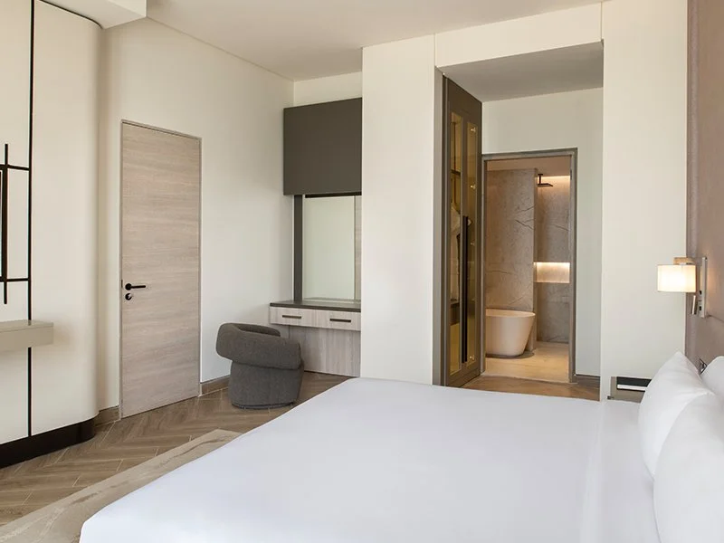 RaybyCloud7_ Signature Suite-7.jpg