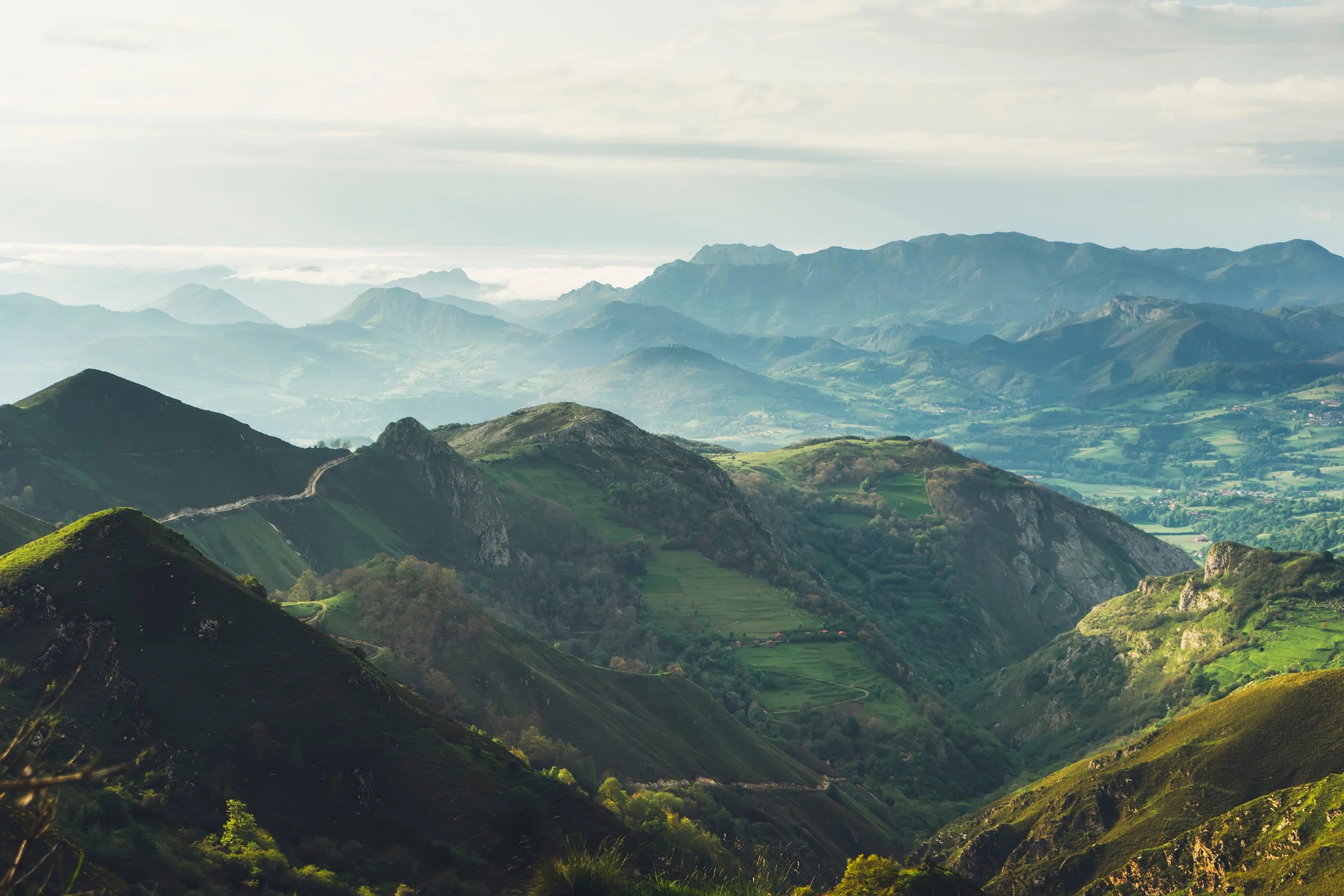 Mountain landscape (Equity) — "Green mountain range landscape