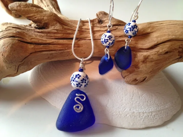 blue seaglass pendant and earrings