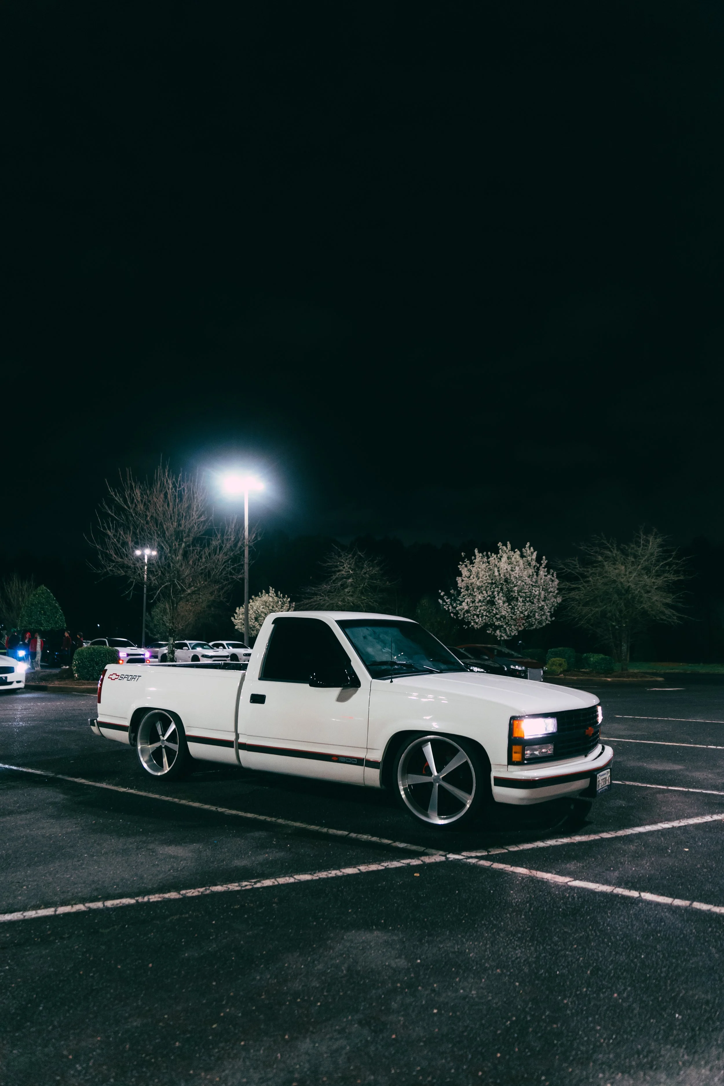 WhiteTruck.jpg