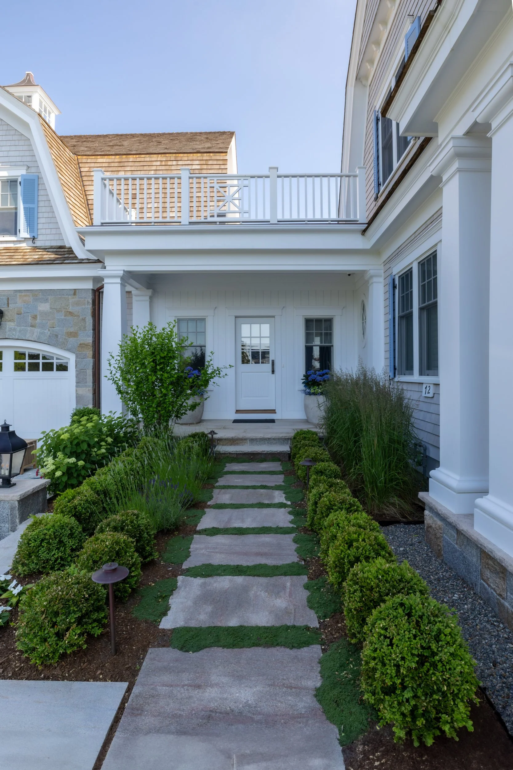 bridge-street-house-gambrel-osterville_4.jpg