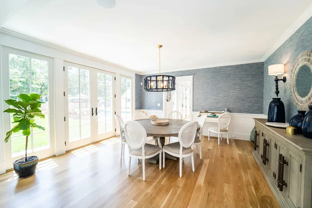 james-golden-oyster-harbors-family-compound-dining-room.webp