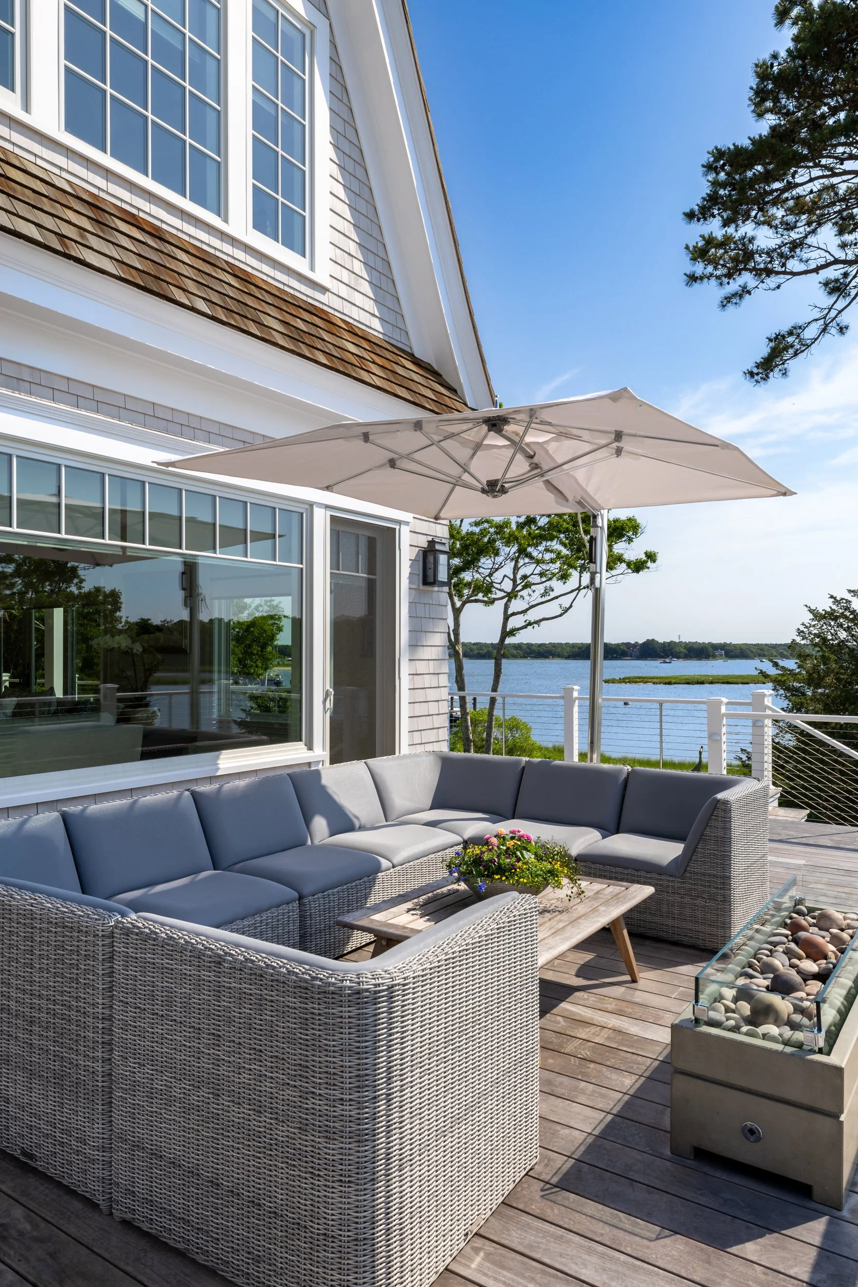 bridge-street-house-gambrel-osterville_11.jpg