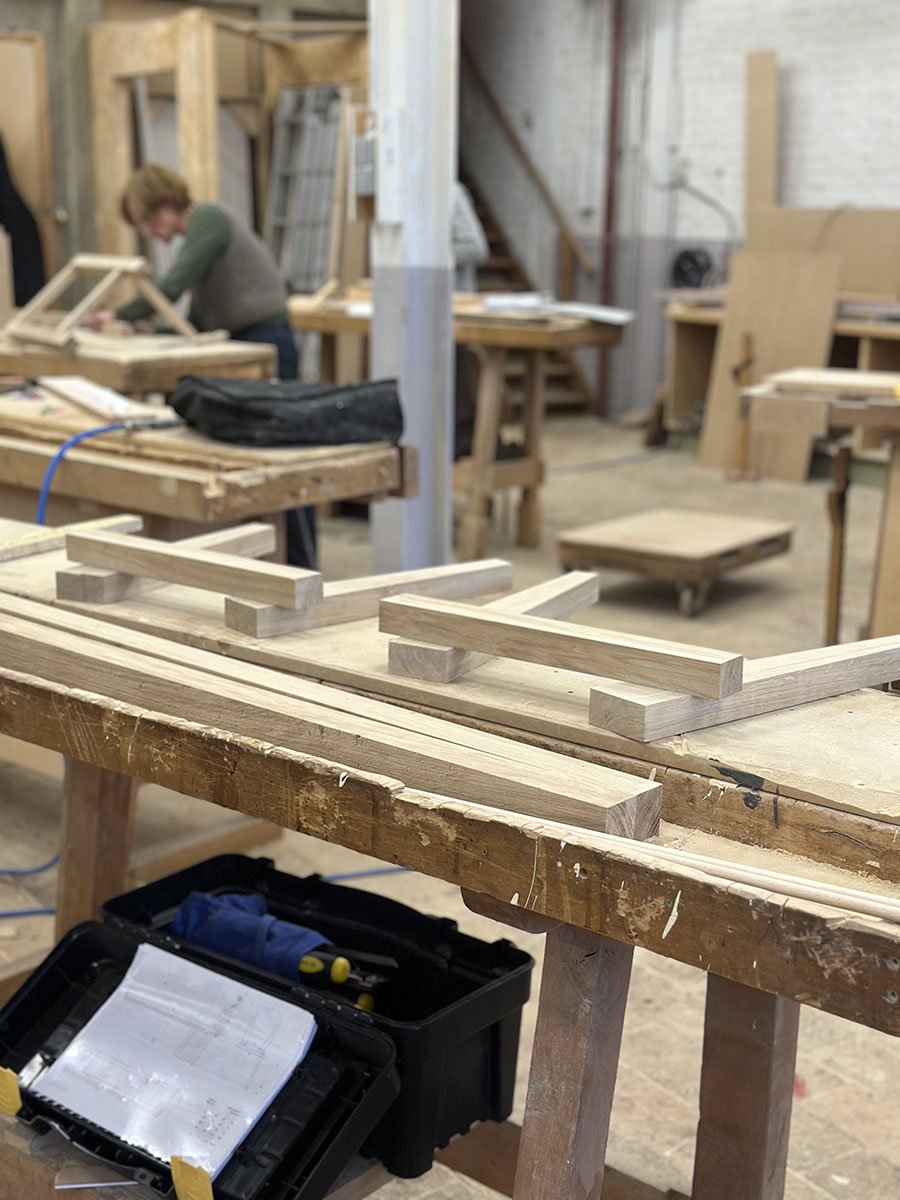 banc-bois-sur-mesure-liege-1.jpeg