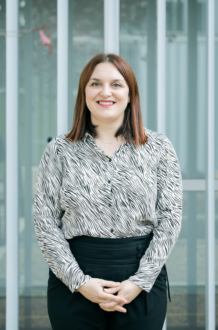 Dr. Rosa Monge