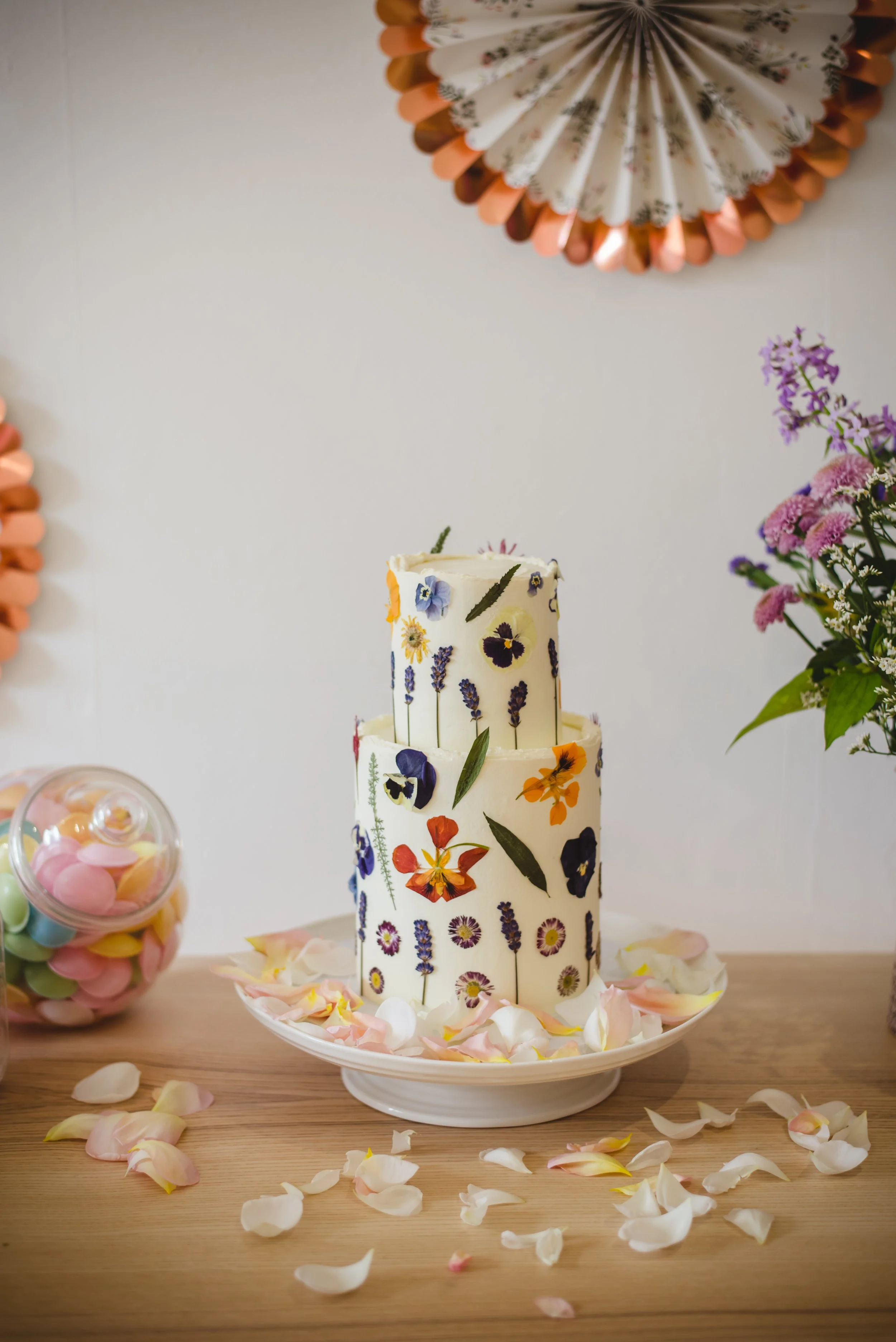 Why Wedding Cake Timings Matter More Than Ever (Especially During a Heatwave)