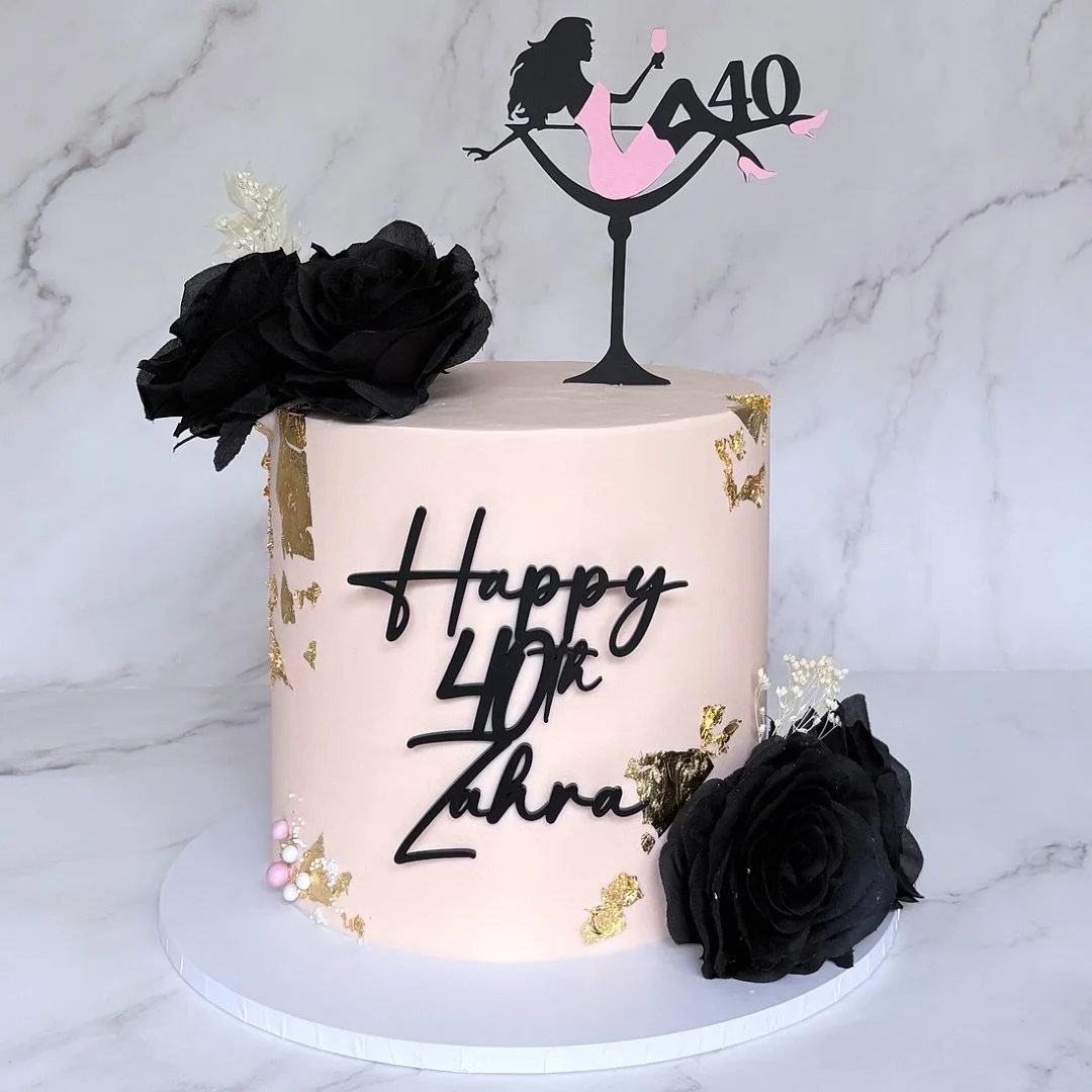 Whatever the theme, whatever the occasion, there&rsquo;s always a cake to suit🖤

#surreycakemaker #surreycakes #surreyweddingcakes #cakeinspirations #40thbirthdaycake
