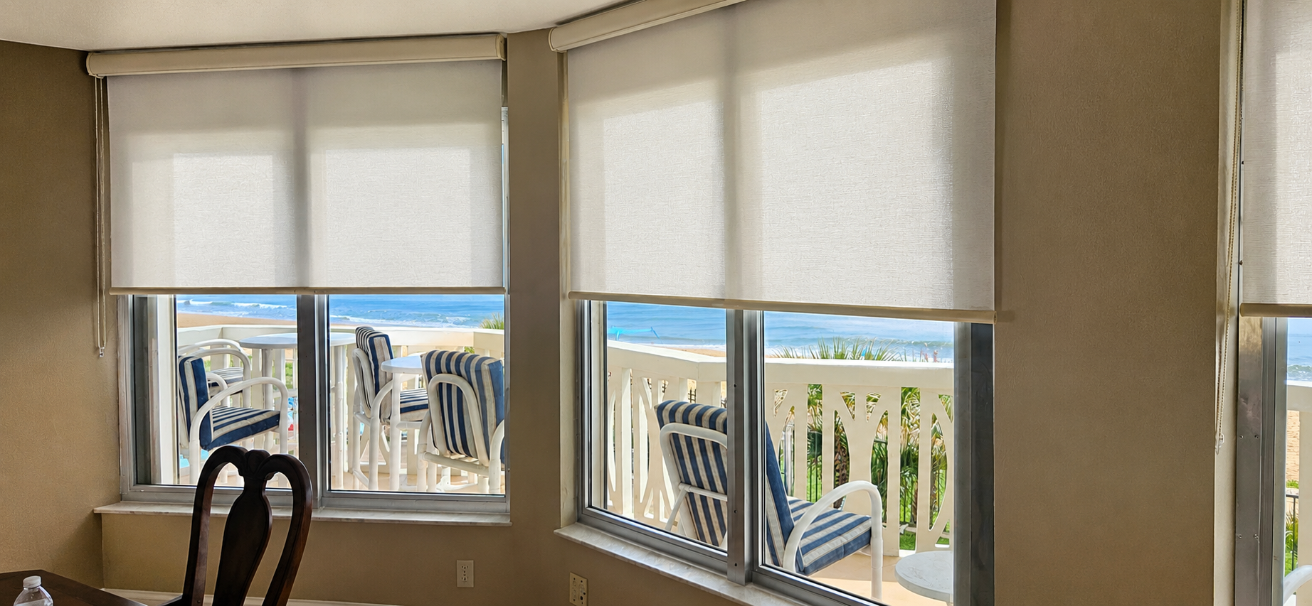 Roller Shades / Custom Window Treatments

Custom roller shades and custom window treatments including blackout shades, zebra shades, woven wood shades, bamboo shades, Roman shades, cordless shades, faux wood shades, and modern window coverings for ho