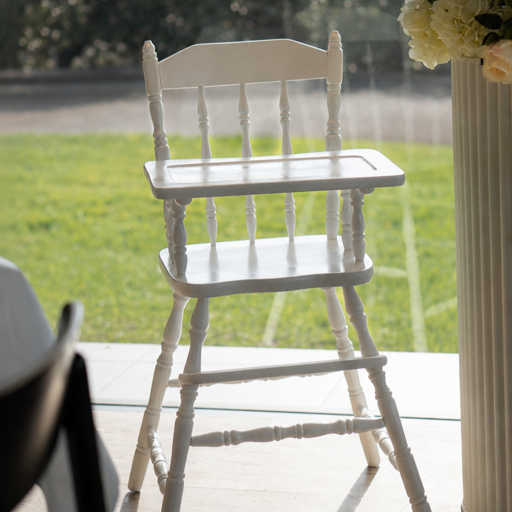 Vintage+high+chair.png