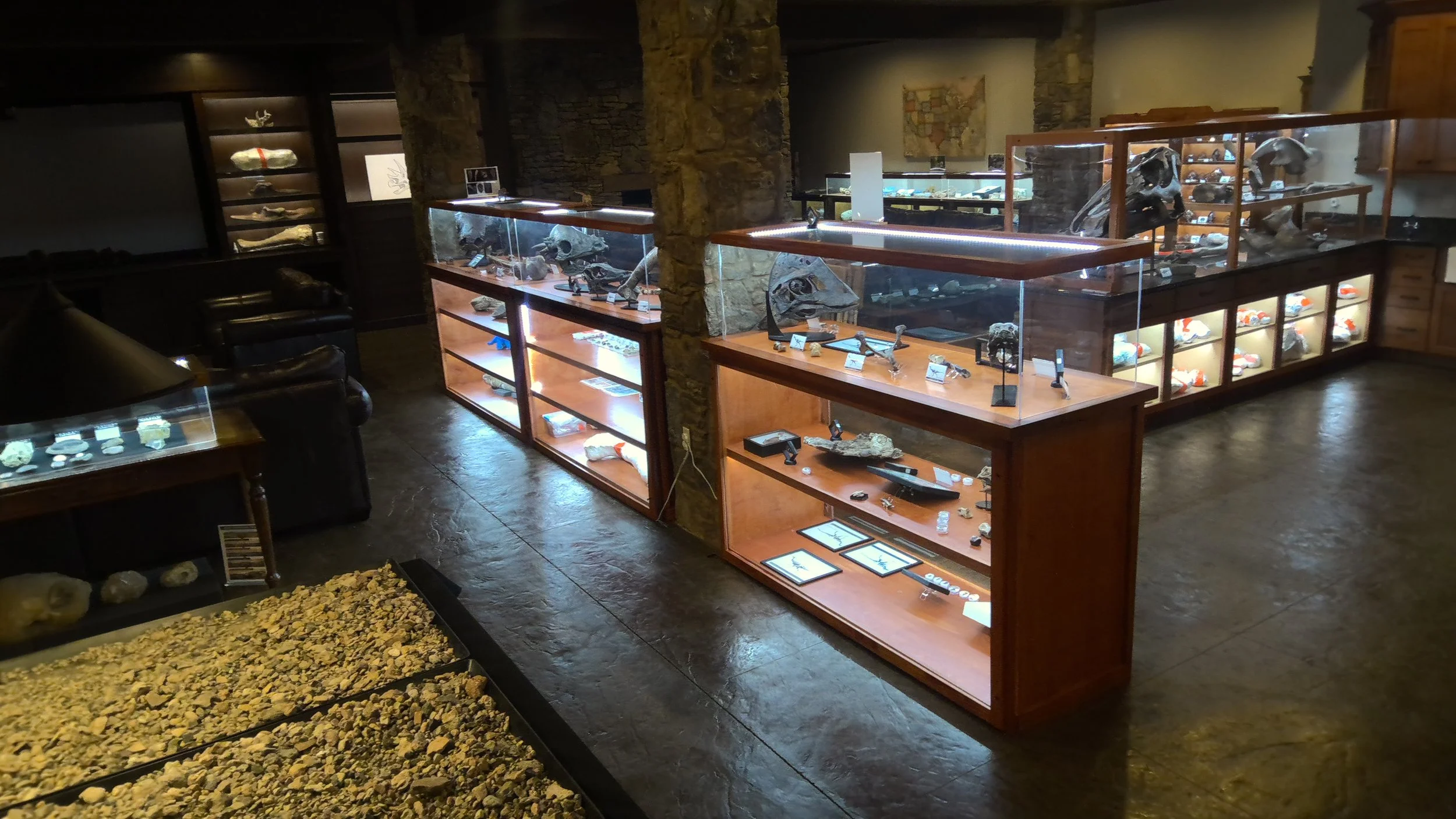 Griffith Fossil Museum Displays
