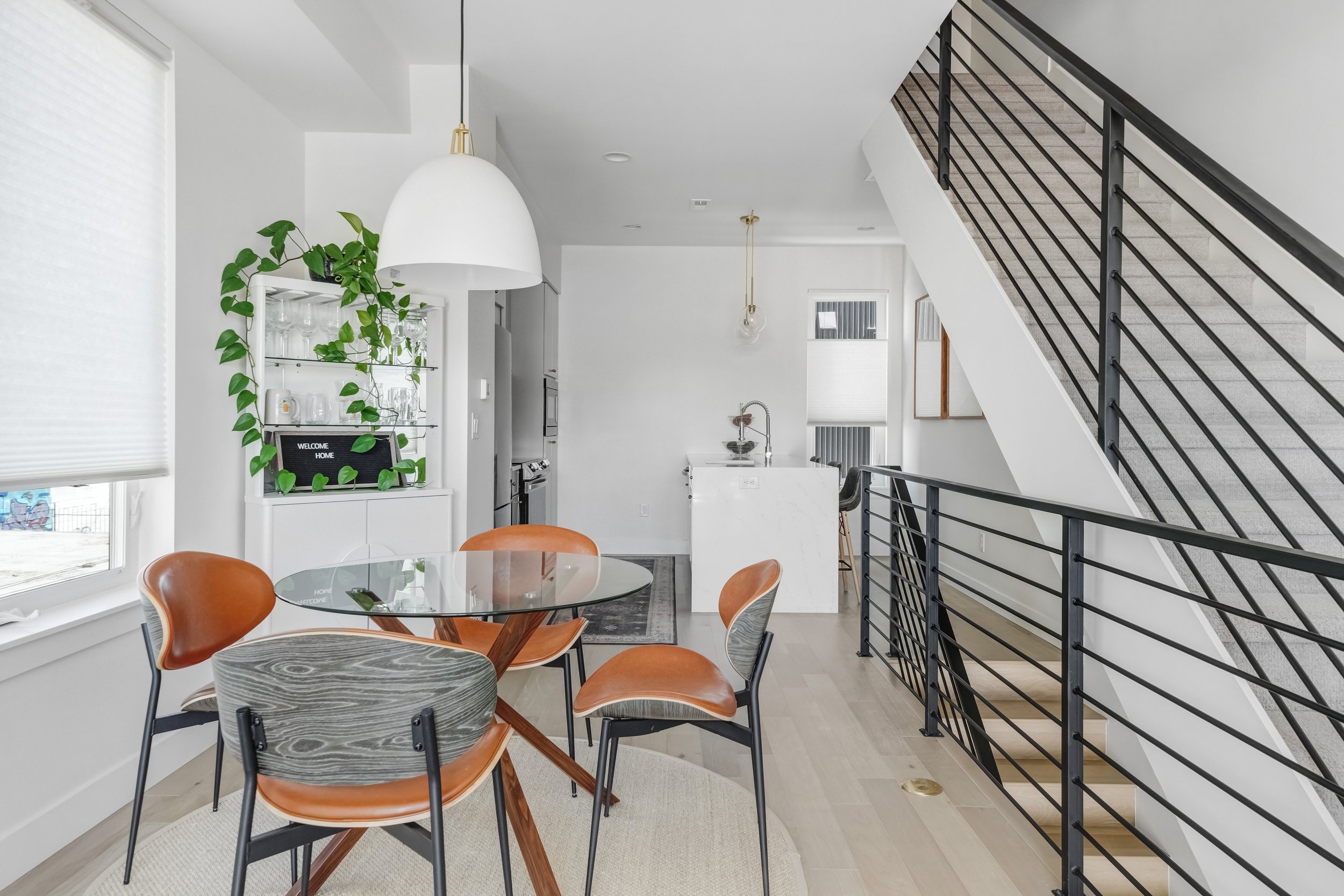 2578 S Broadway(MLS)-15.jpg