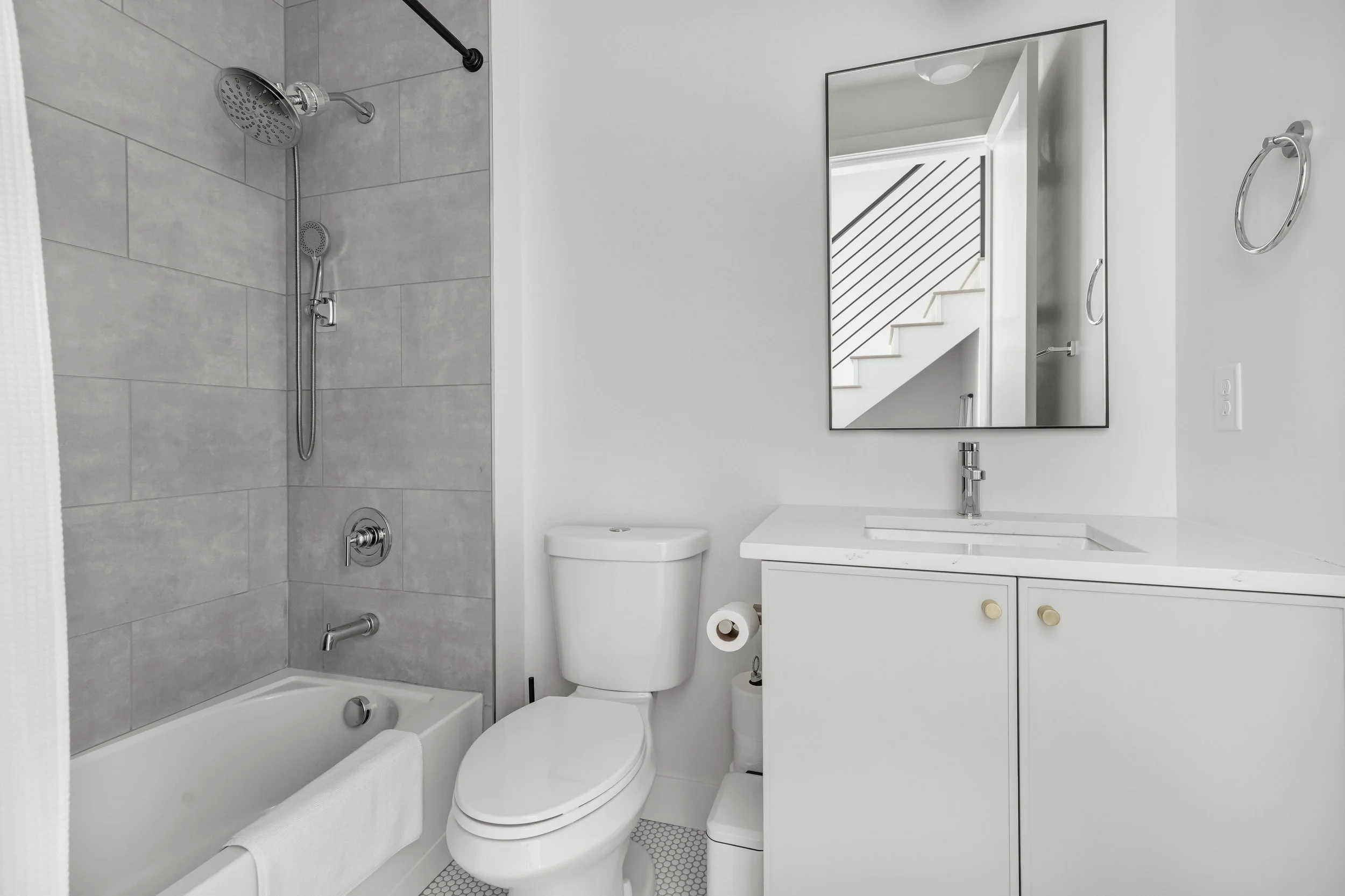 2578 S Broadway(MLS)-2.jpg