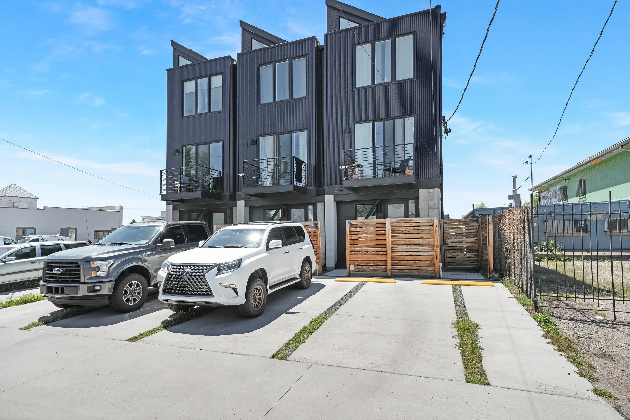 2578 S Broadway(MLS)-19.jpg